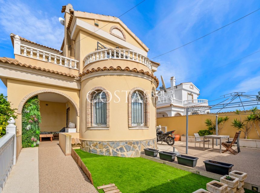 Resale - Villa -
Orihuela Costa - Las Filipinas