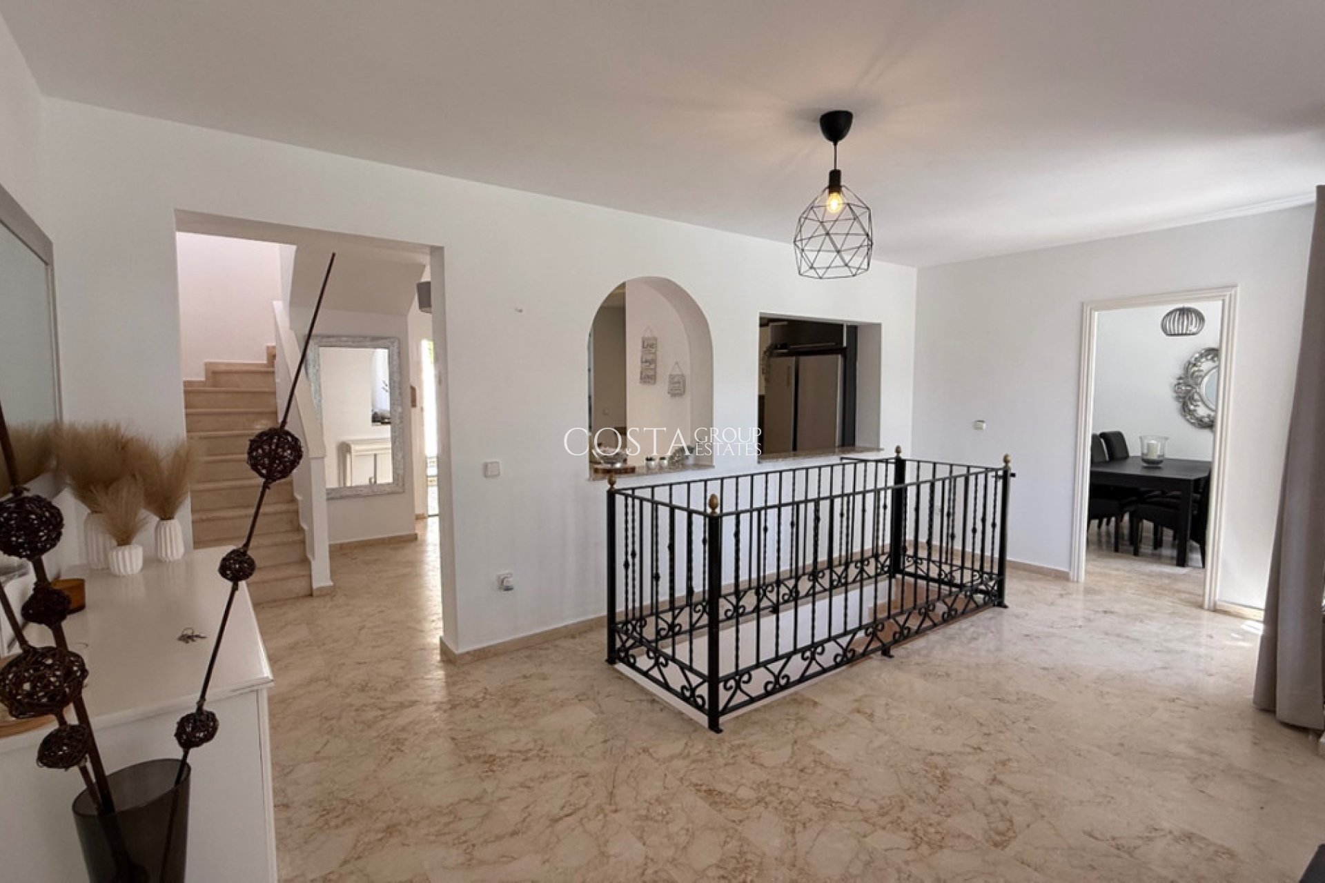 Resale - Villa -
Orihuela Costa - Las Ramblas Golf