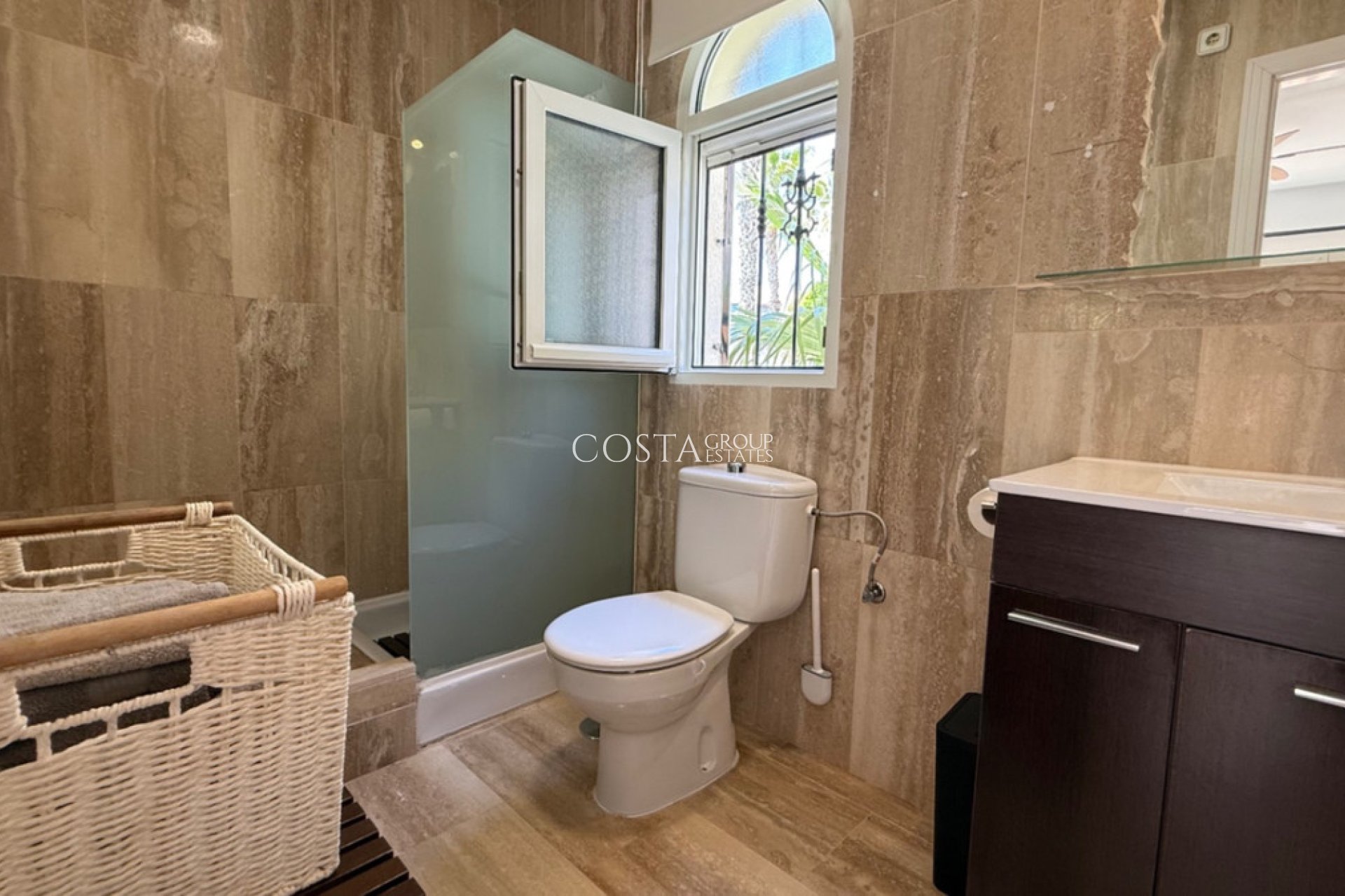 Resale - Villa -
Orihuela Costa - Las Ramblas Golf