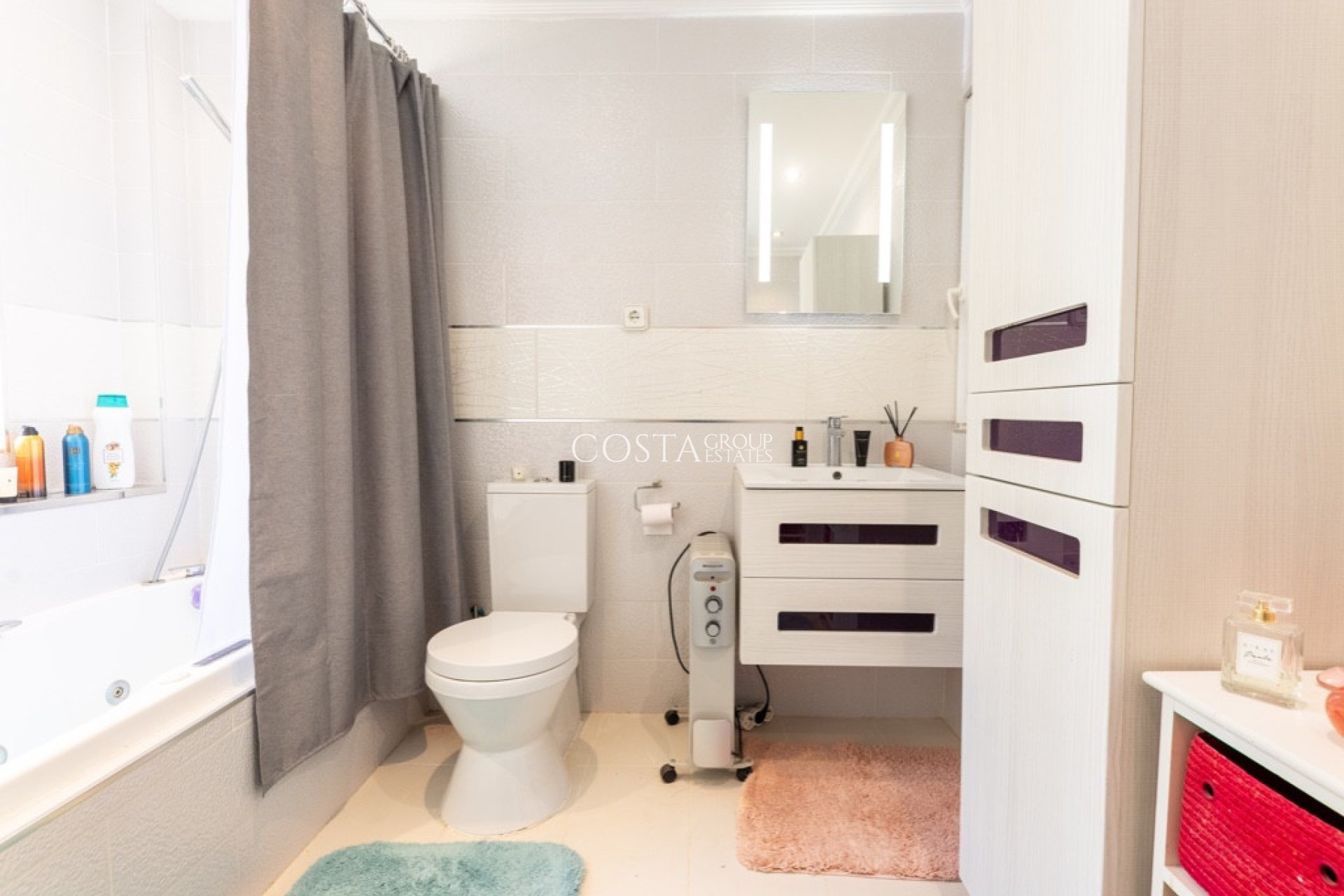 Resale - Villa -
Orihuela Costa - Las Ramblas Golf