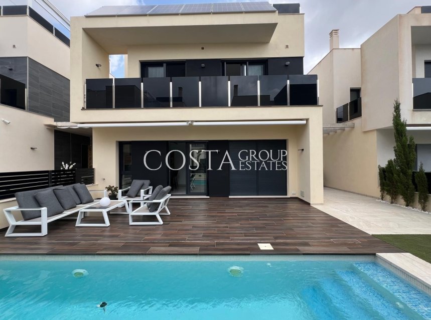 Resale - Villa -
Orihuela Costa - Lomas De Cabo Roig