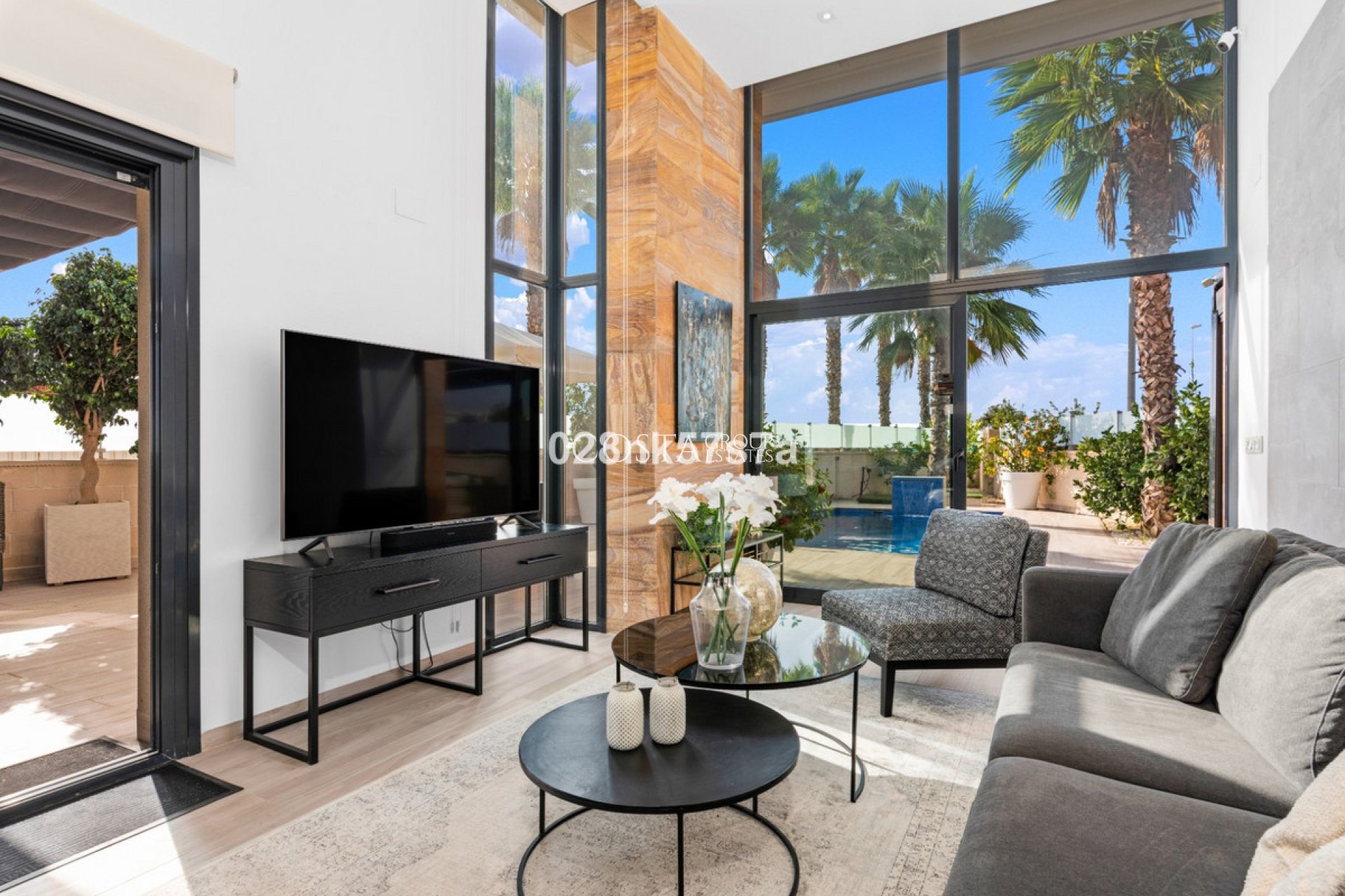 Resale - Villa -
Orihuela Costa - Lomas de Cabo Roig