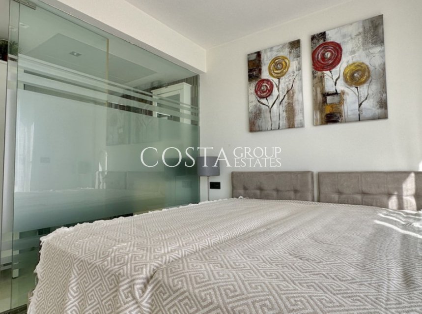 Resale - Villa -
Orihuela Costa - Lomas de Cabo Roig