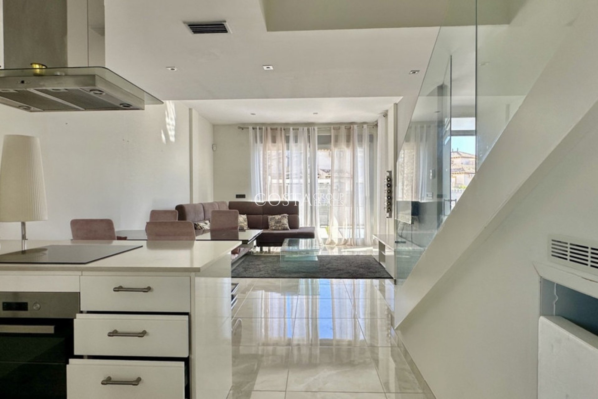 Resale - Villa -
Orihuela Costa - Lomas de Cabo Roig