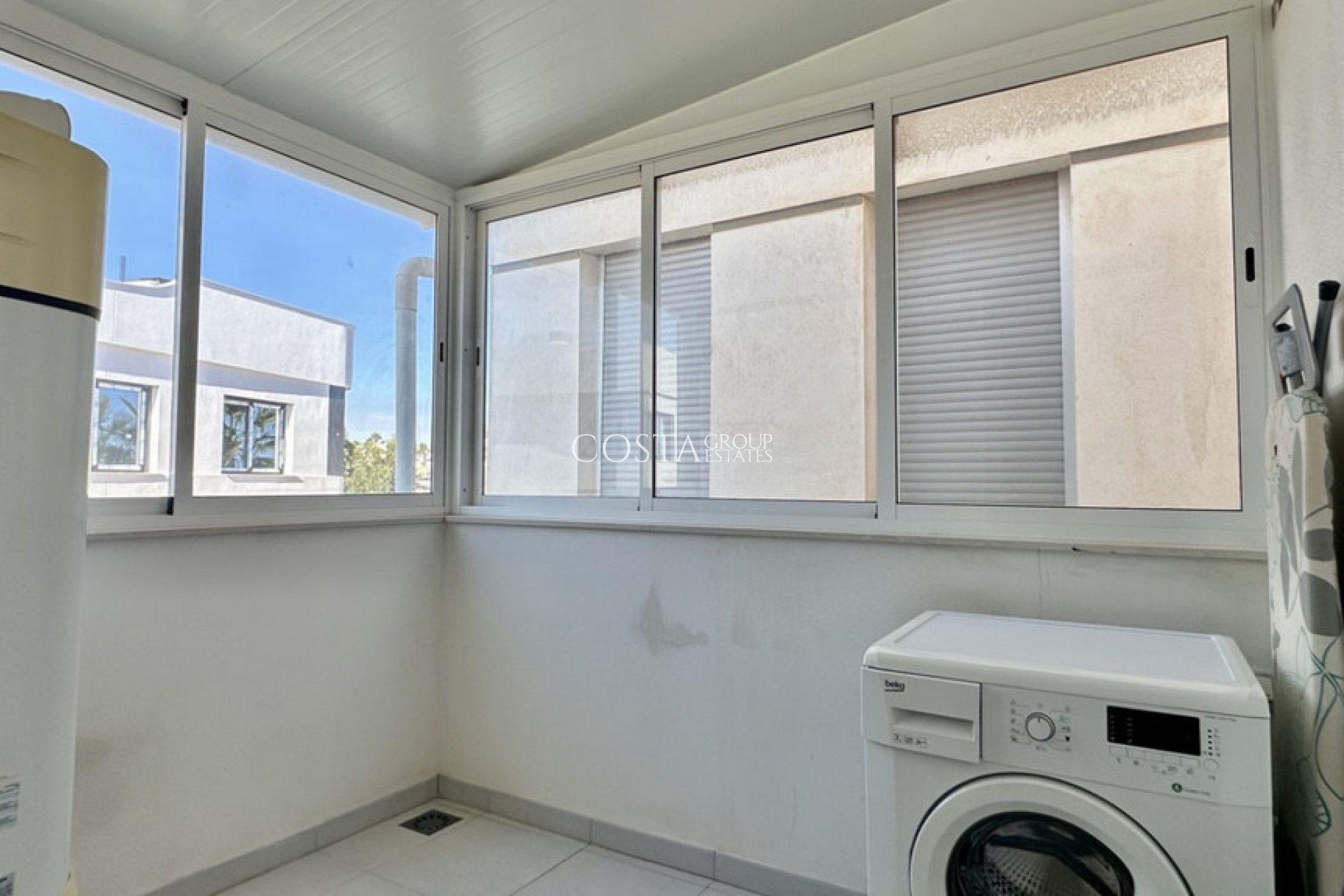 Resale - Villa -
Orihuela Costa - Lomas de Cabo Roig