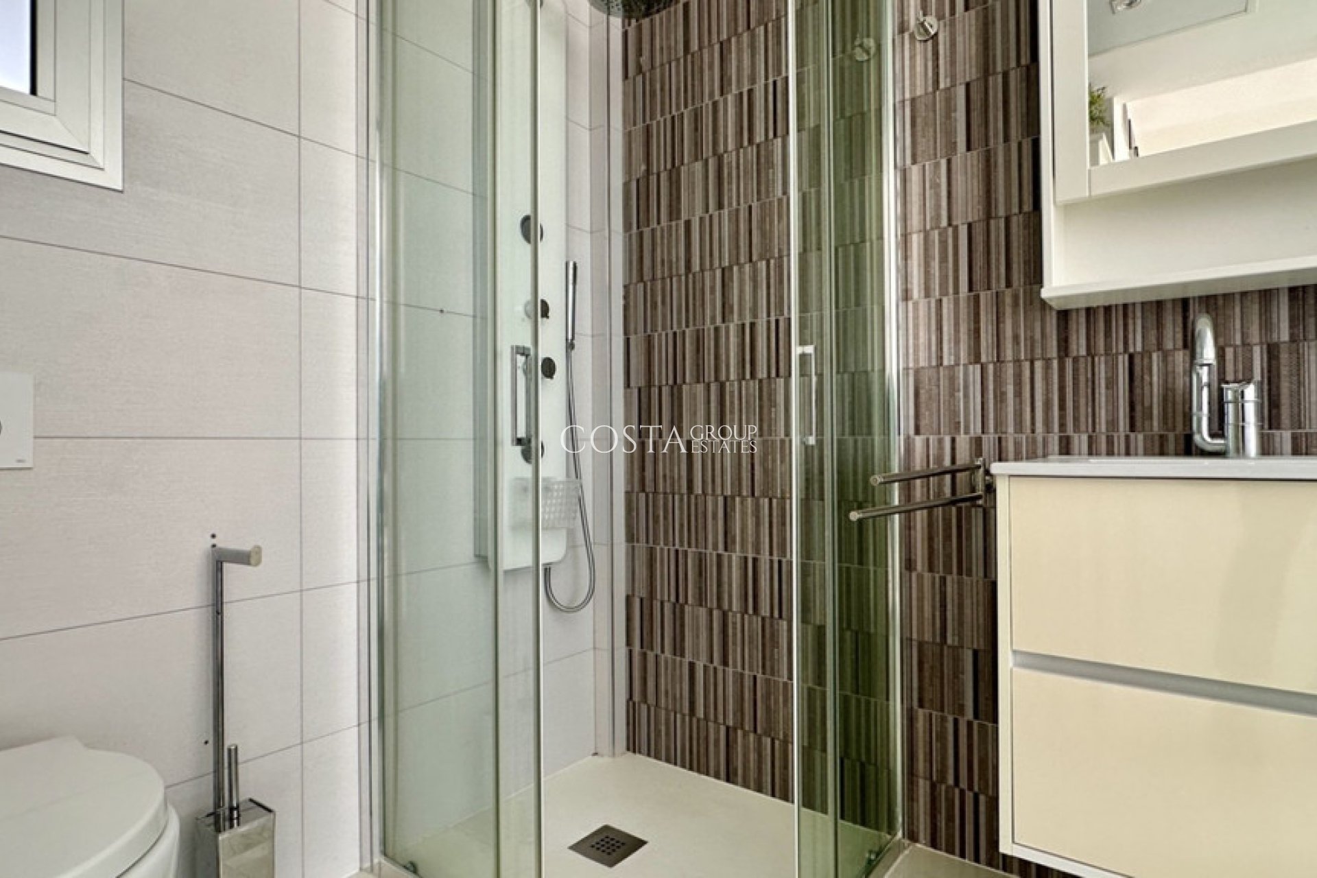 Resale - Villa -
Orihuela Costa - Lomas de Cabo Roig