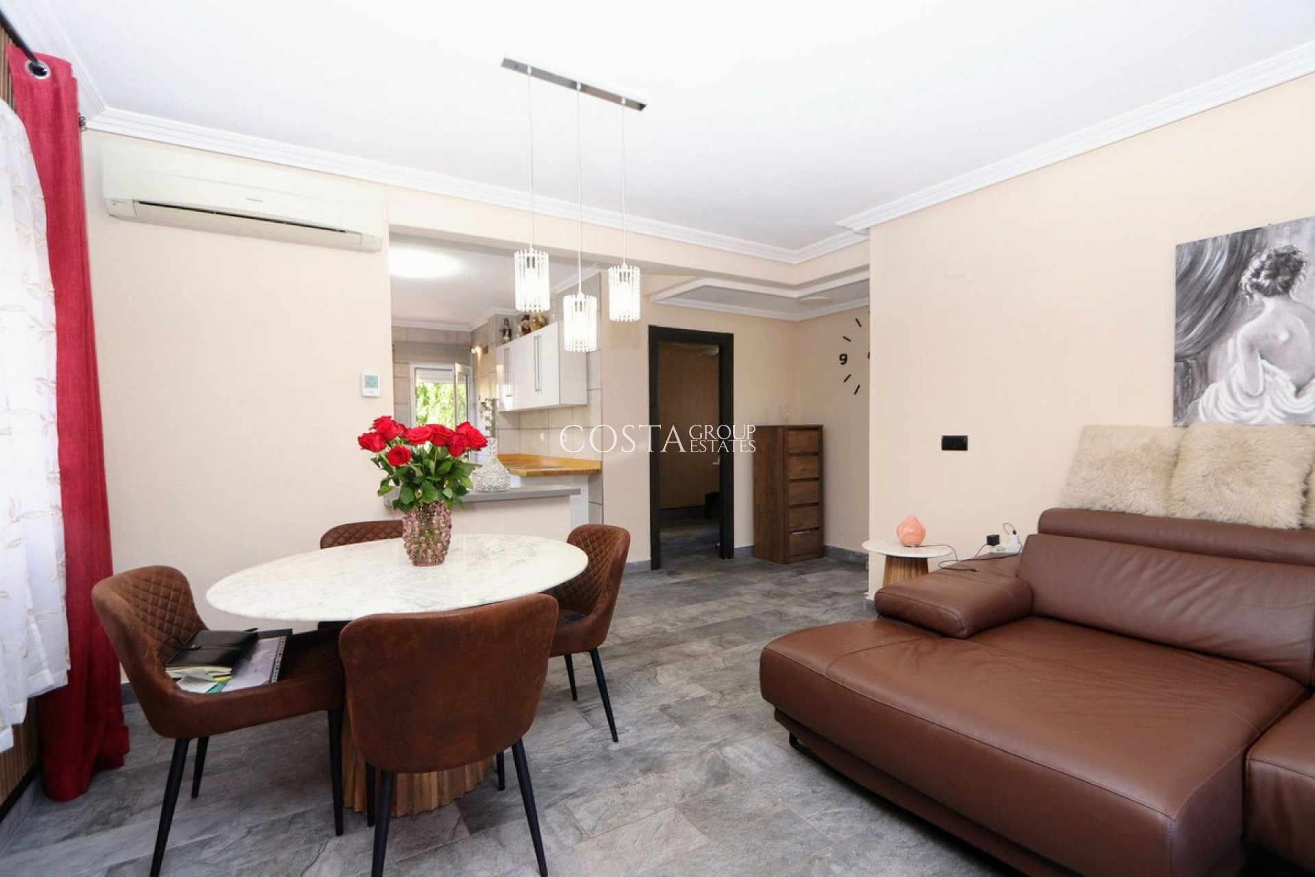 Resale - Villa -
Orihuela Costa - Lomas de Cabo Roig