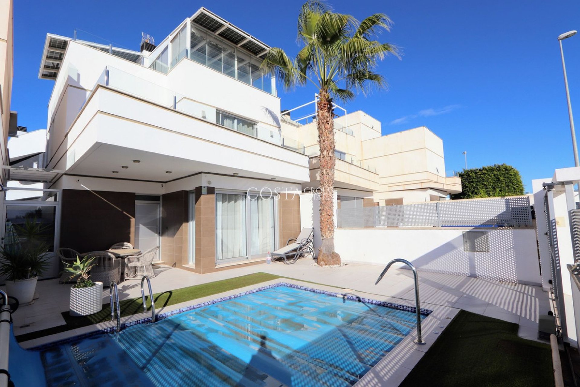 Resale - Villa -
Orihuela Costa - Lomas de Cabo Roig