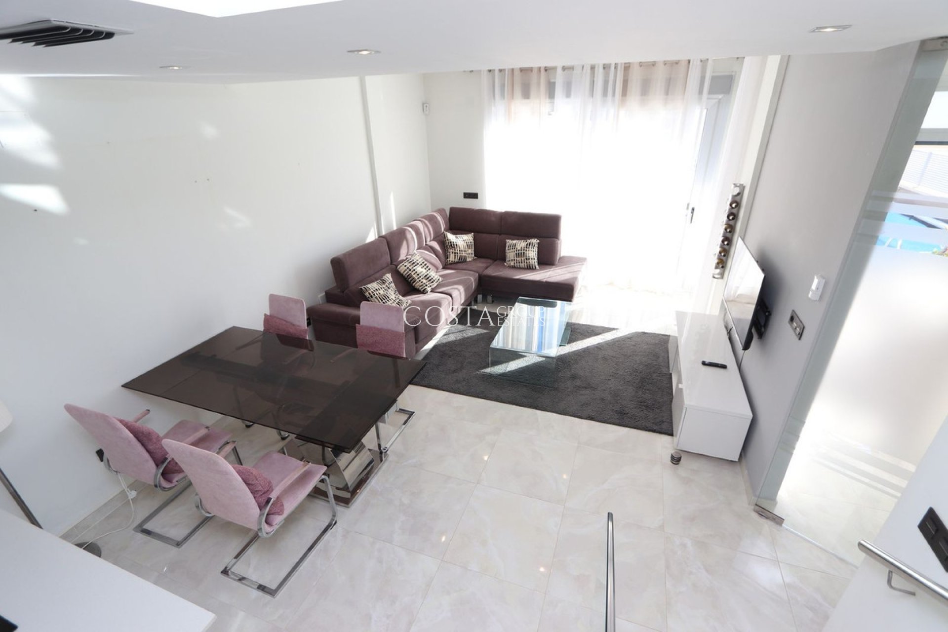 Resale - Villa -
Orihuela Costa - Lomas de Cabo Roig