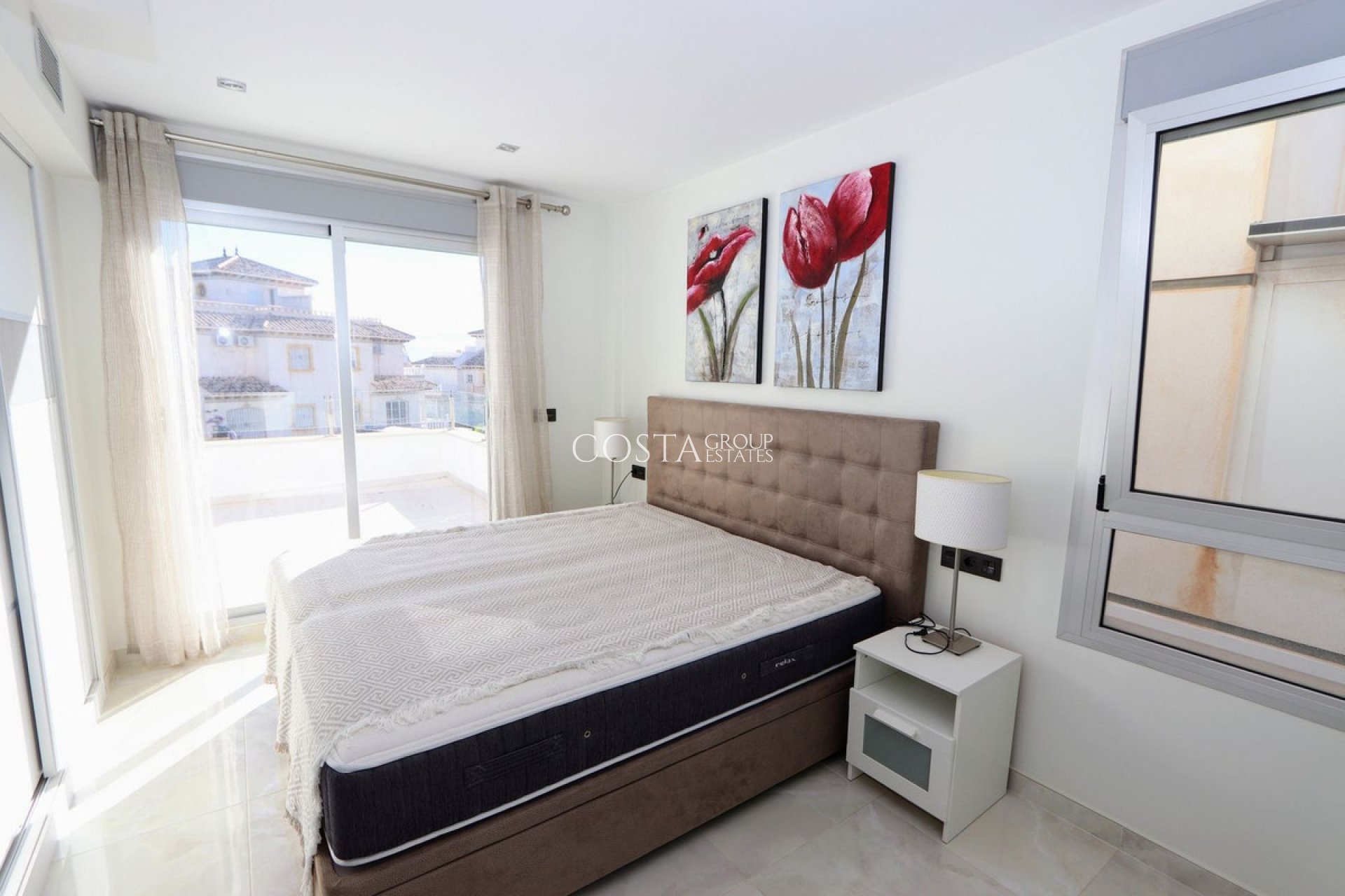Resale - Villa -
Orihuela Costa - Lomas de Cabo Roig