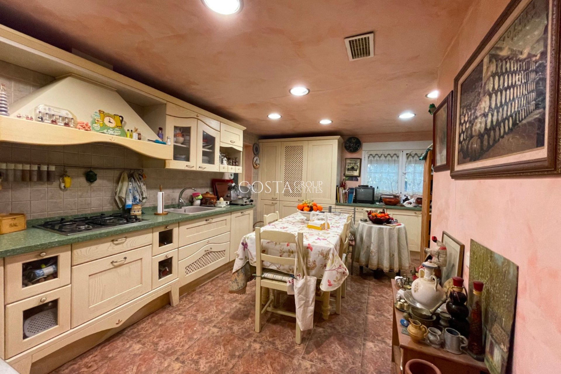 Resale - Villa -
Orihuela Costa - Lomas de Cabo Roig