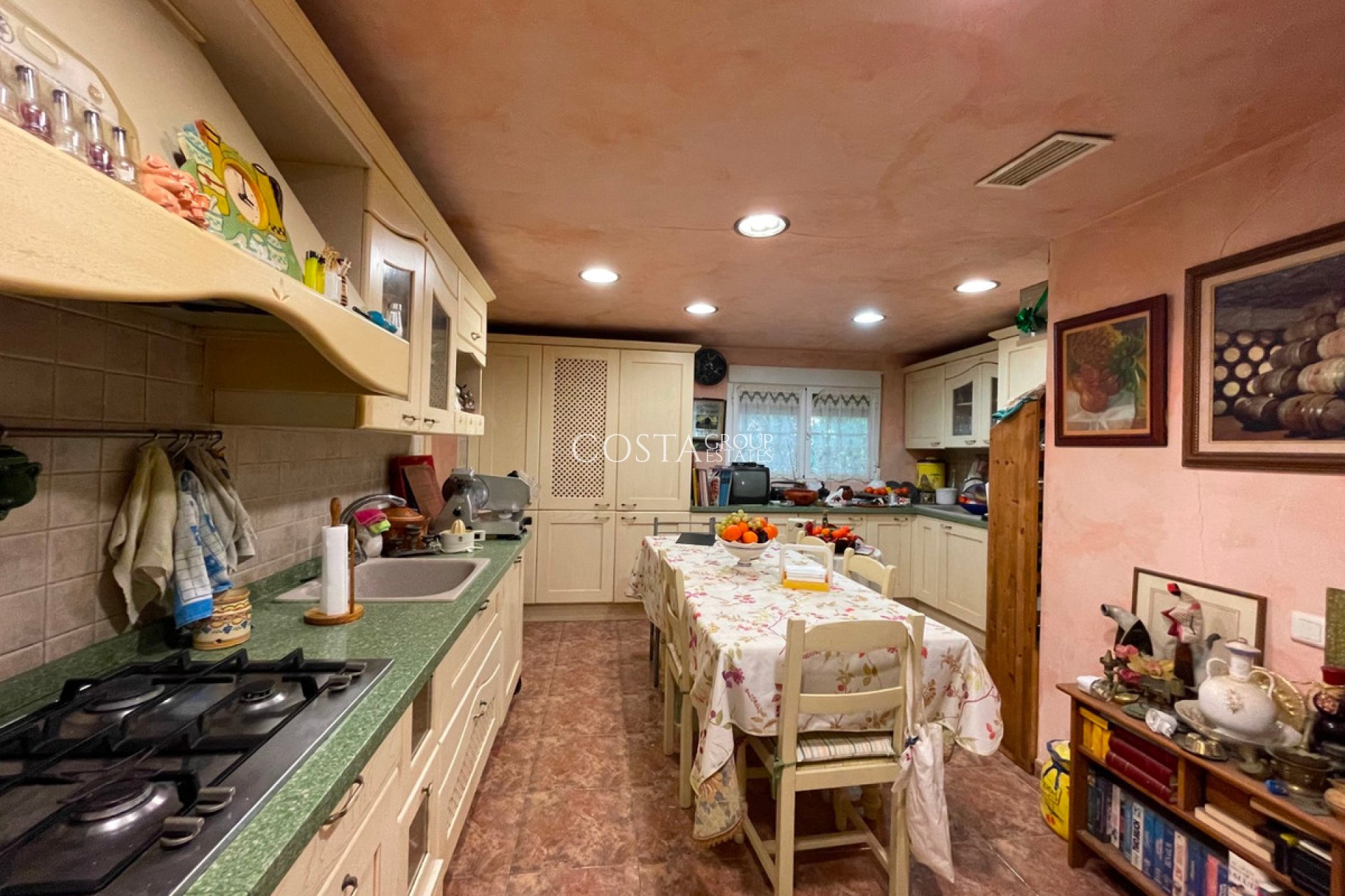 Resale - Villa -
Orihuela Costa - Lomas de Cabo Roig