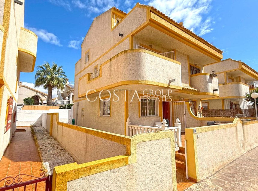 Resale - Villa -
Orihuela Costa - Los Altos