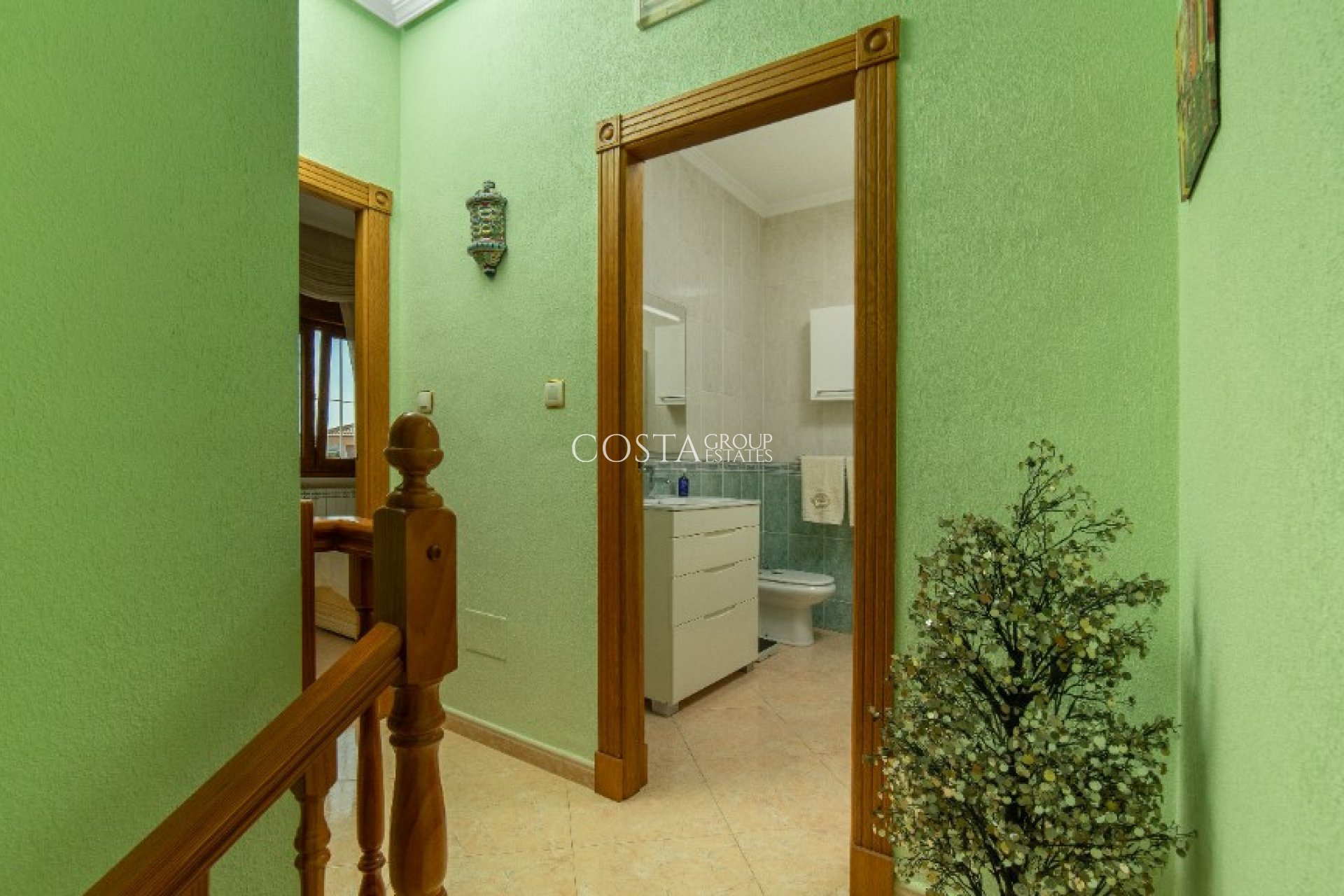 Resale - Villa -
Orihuela Costa - Los Altos