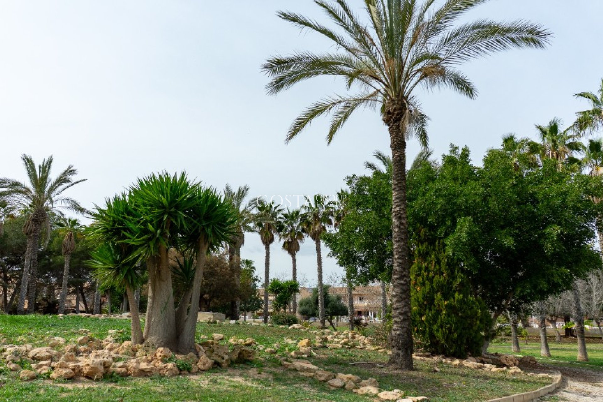 Resale - Villa -
Orihuela Costa - Los Altos