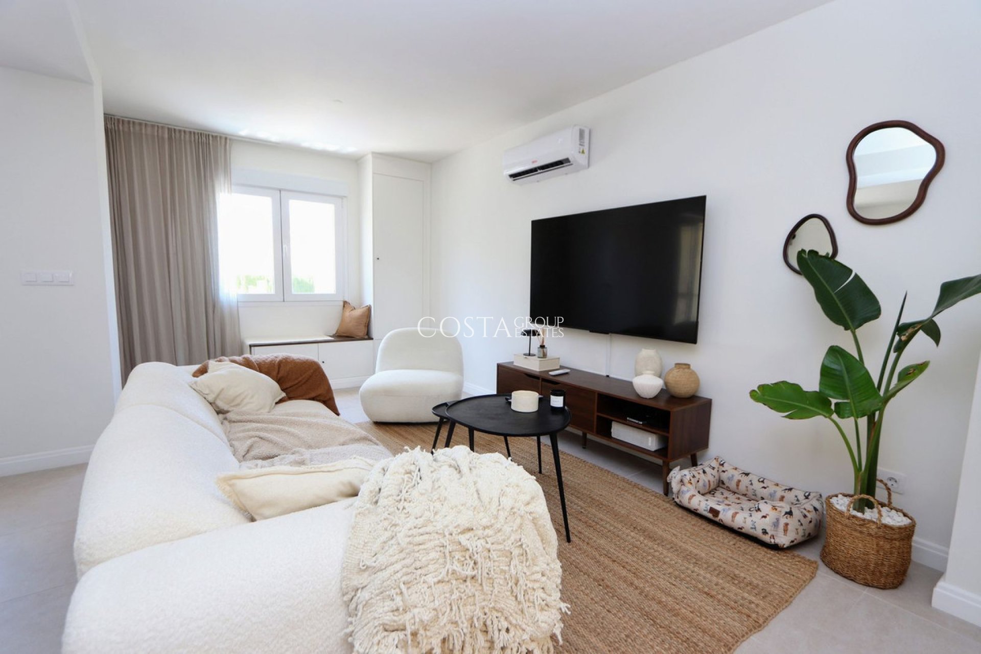 Resale - Villa -
Orihuela Costa - Los Altos