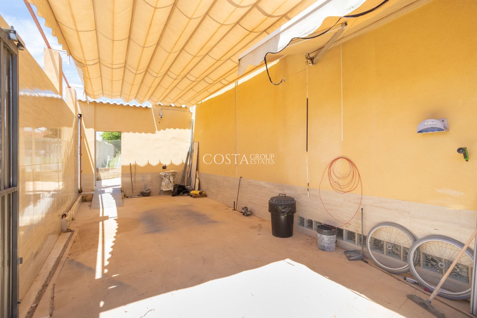 Resale - Villa -
Orihuela Costa - Los Altos