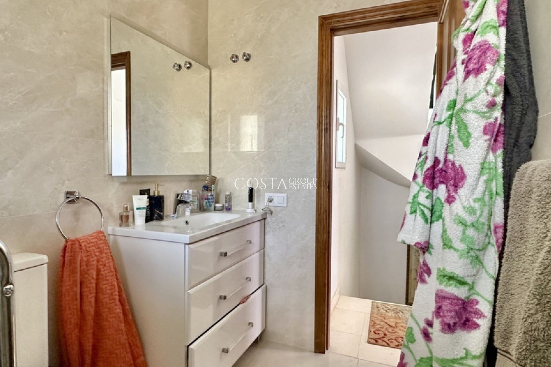 Resale - Villa -
Orihuela Costa - Los Altos