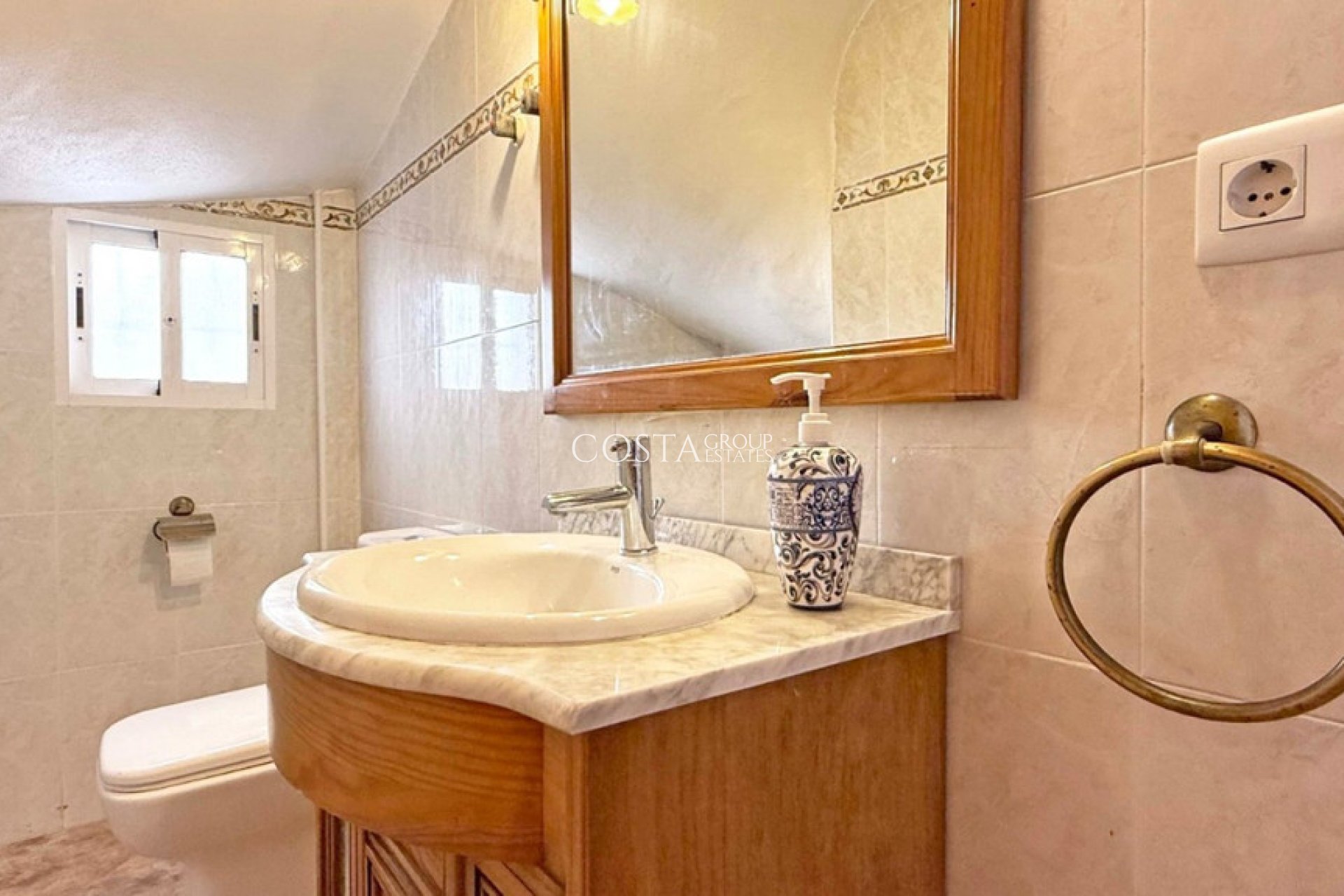 Resale - Villa -
Orihuela Costa - Los Altos