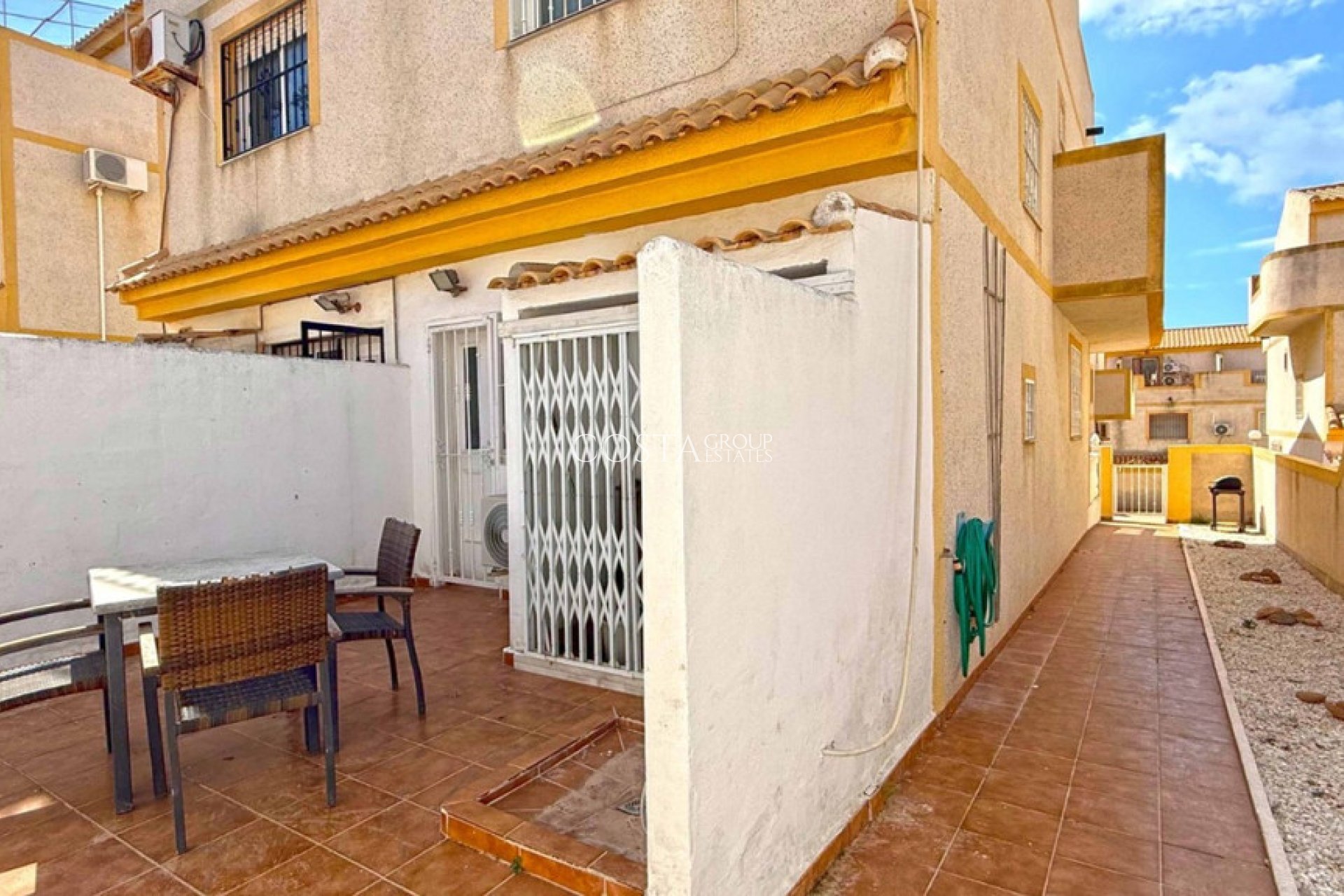 Resale - Villa -
Orihuela Costa - Los Altos