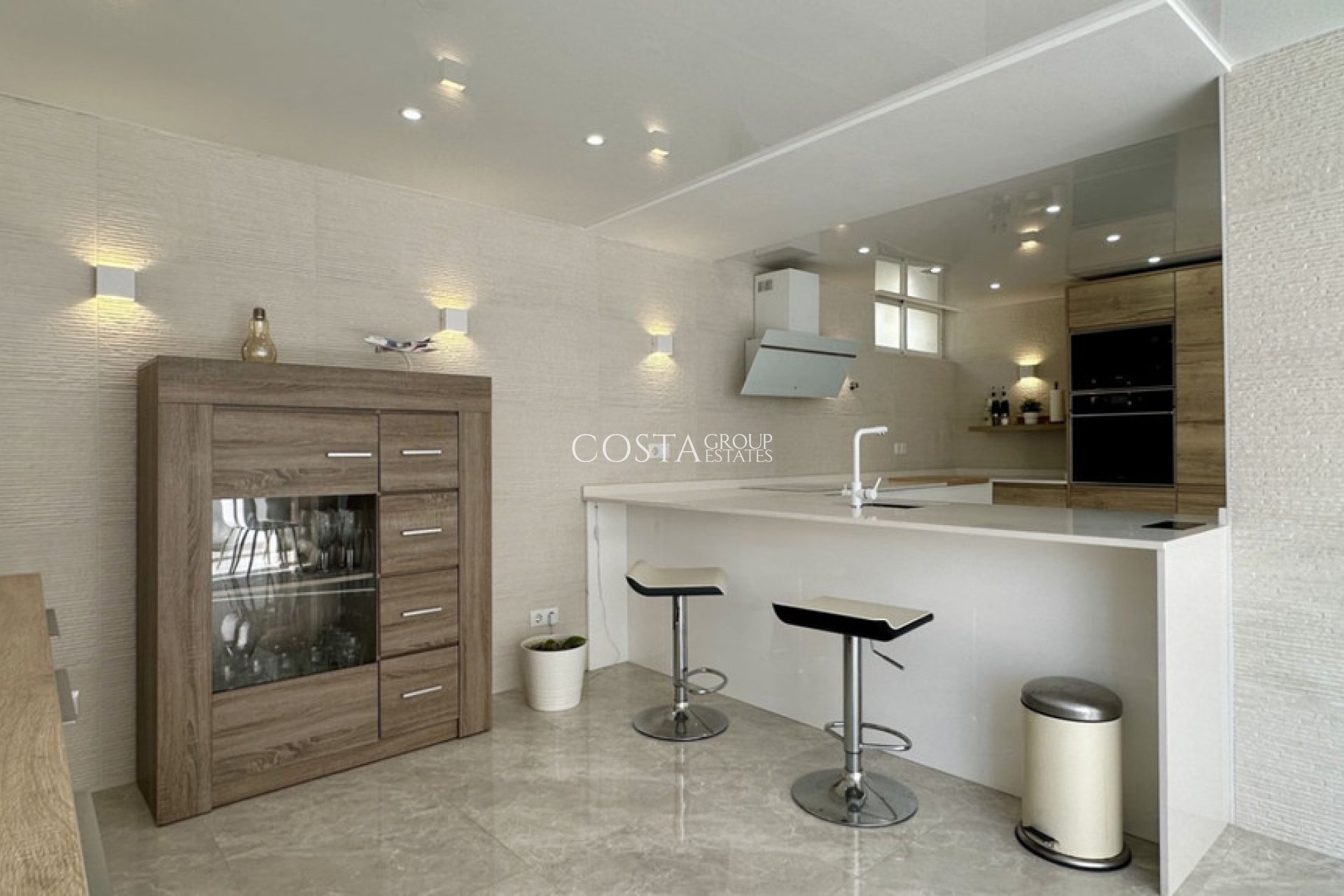 Resale - Villa -
Orihuela Costa - Los Altos