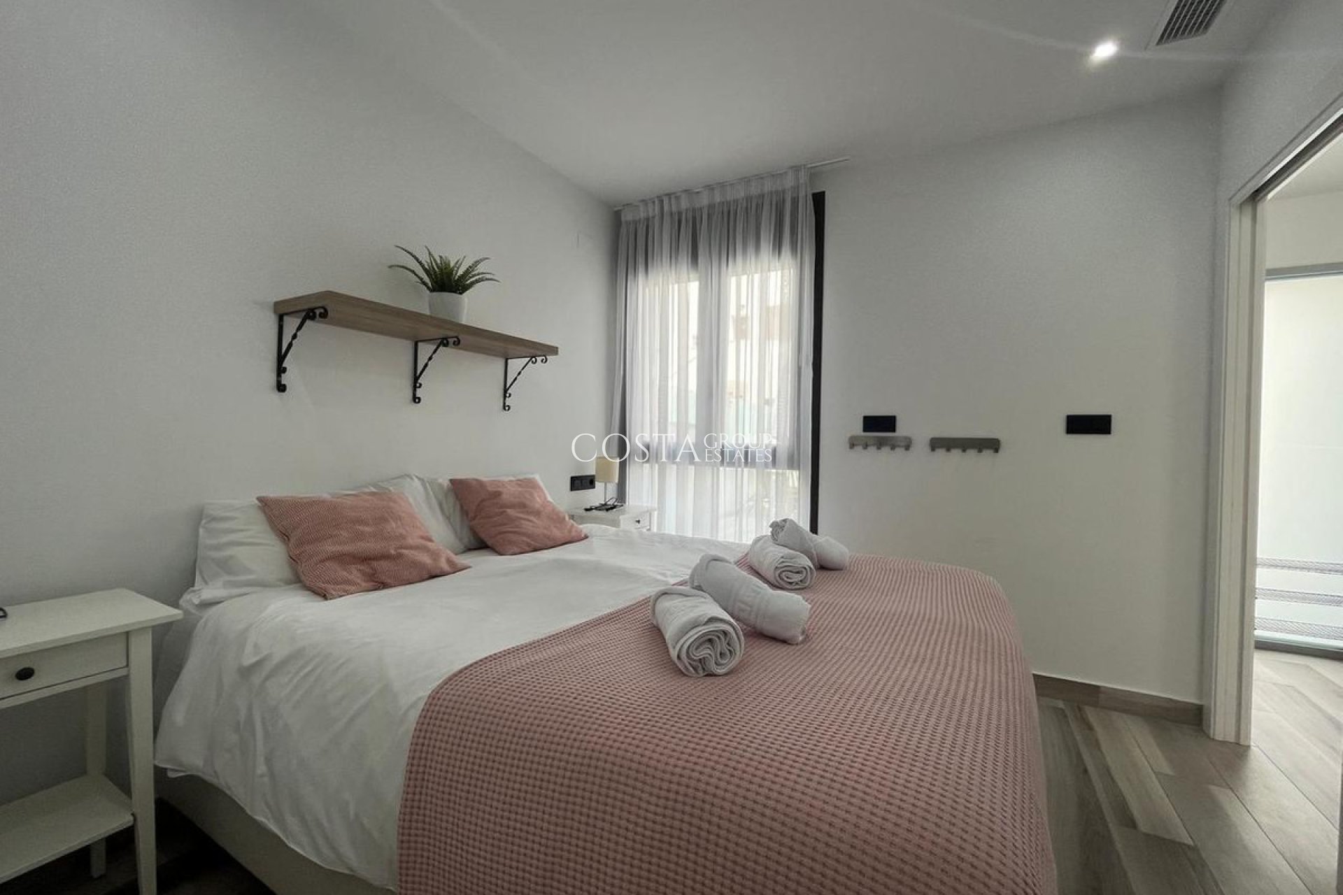 Resale - Villa -
Orihuela Costa - Los Balcones