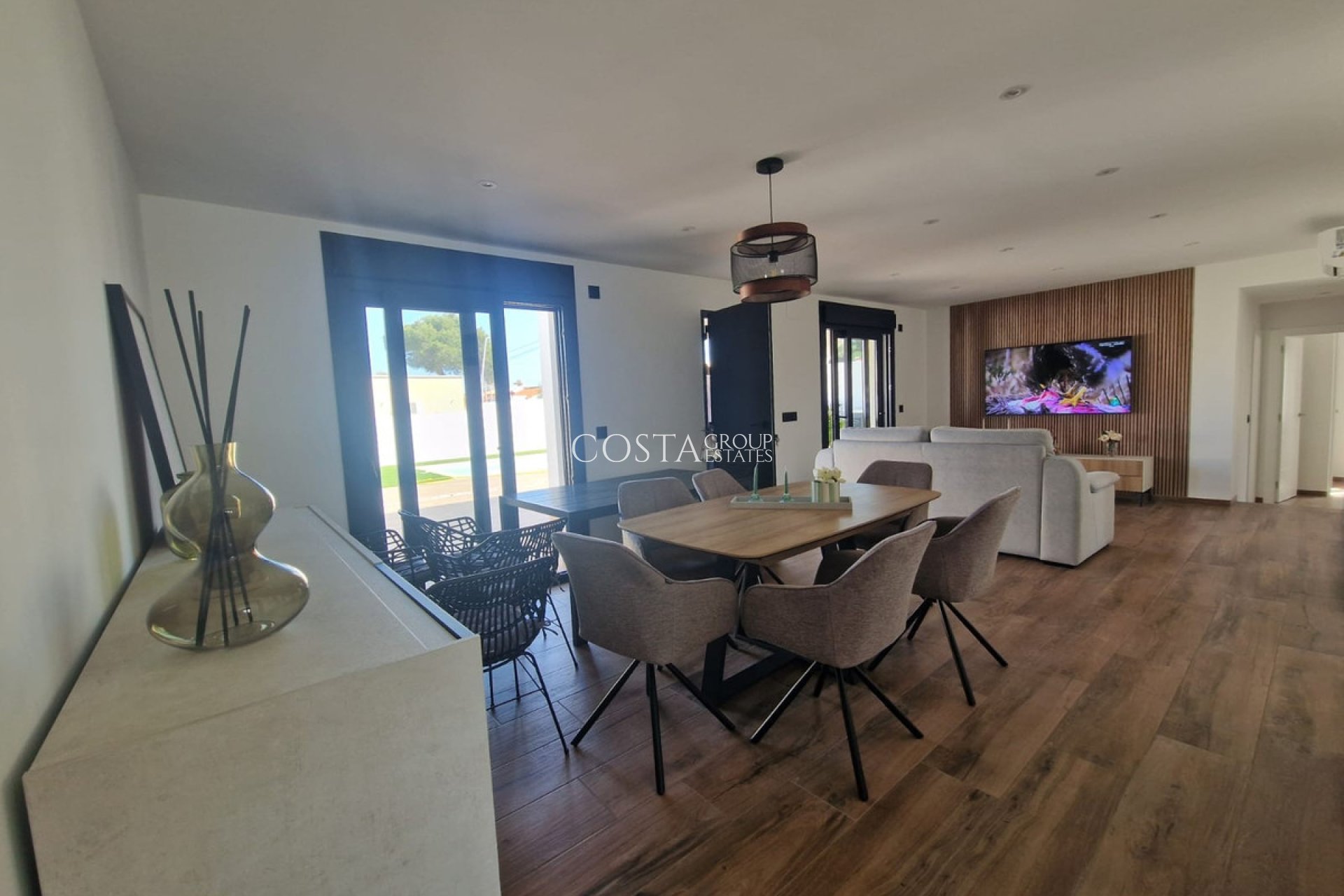 Resale - Villa -
Orihuela Costa - Los Balcones