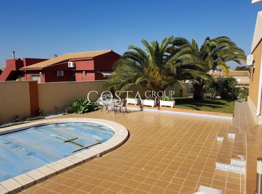 Resale - Villa -
Orihuela Costa - Los Balcones