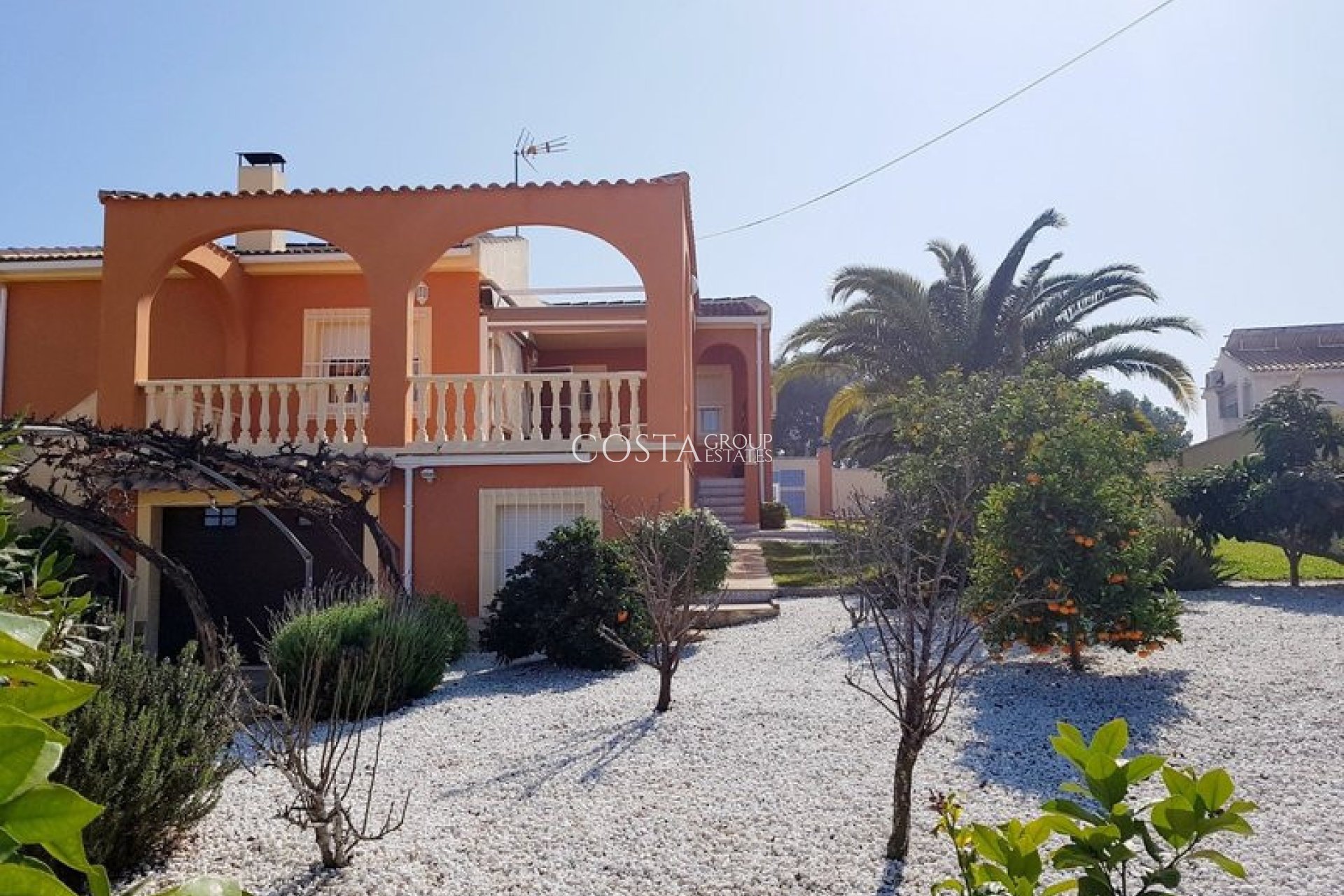Resale - Villa -
Orihuela Costa - Los Balcones