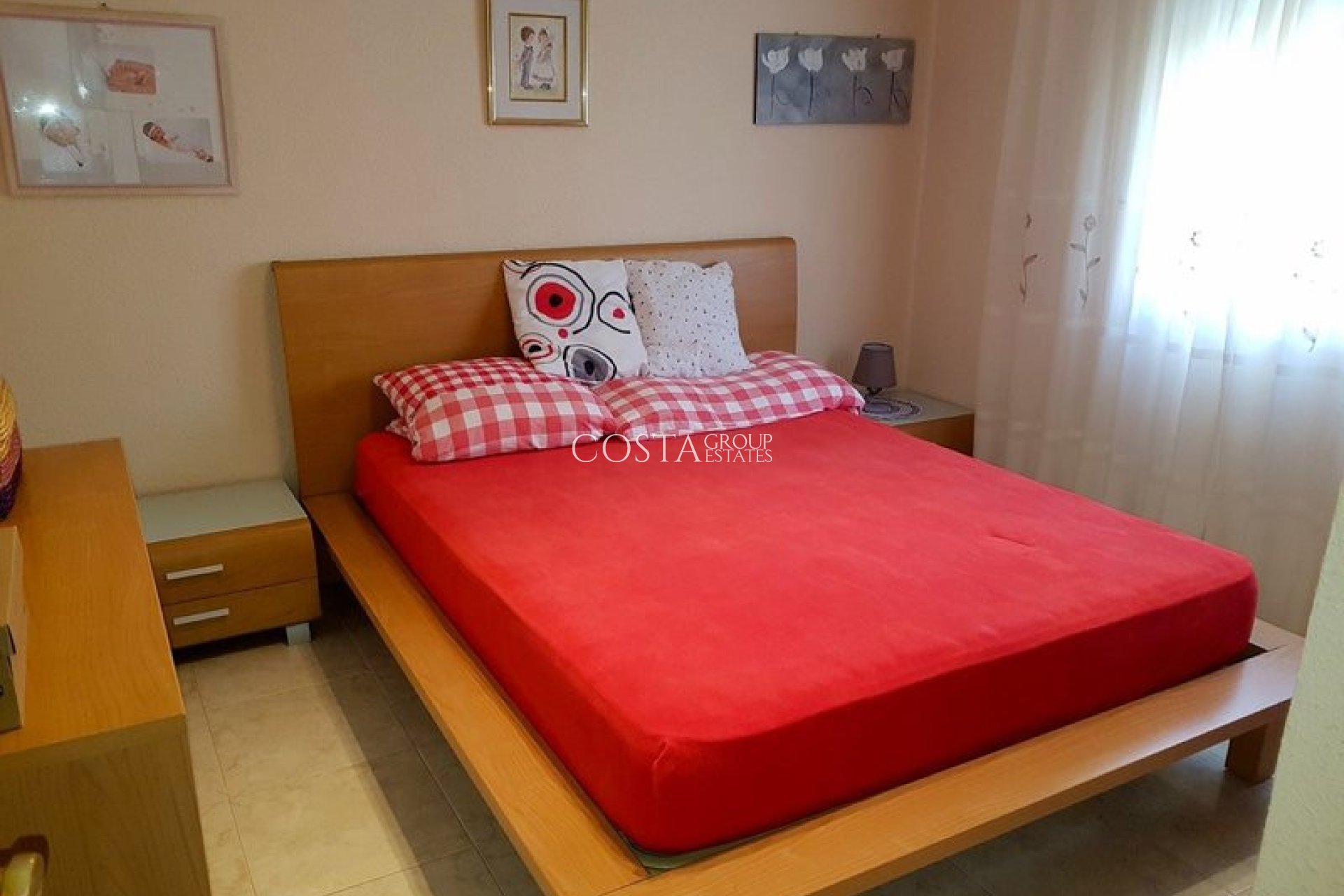 Resale - Villa -
Orihuela Costa - Los Balcones