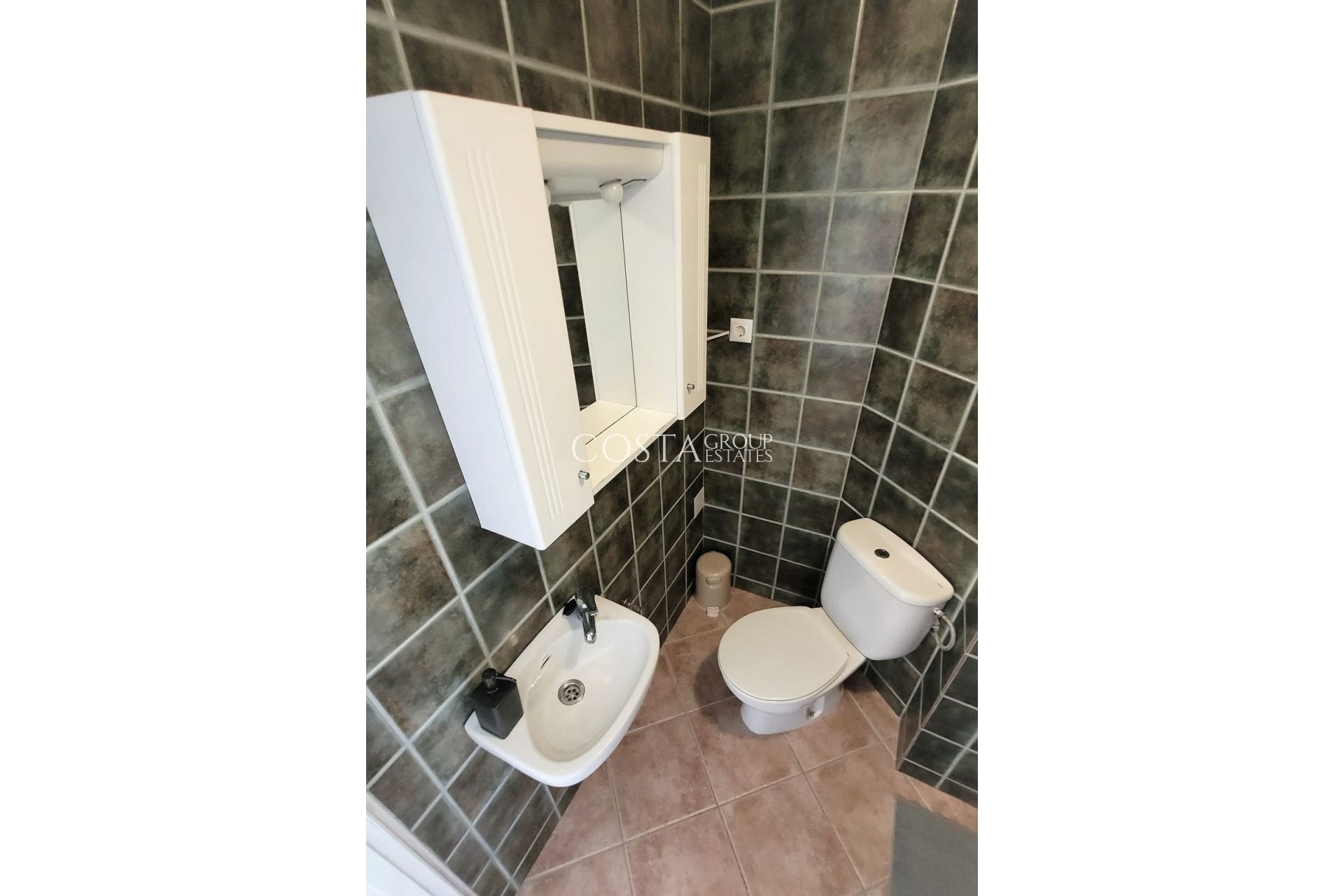 Resale - Villa -
Orihuela Costa - Los Balcones