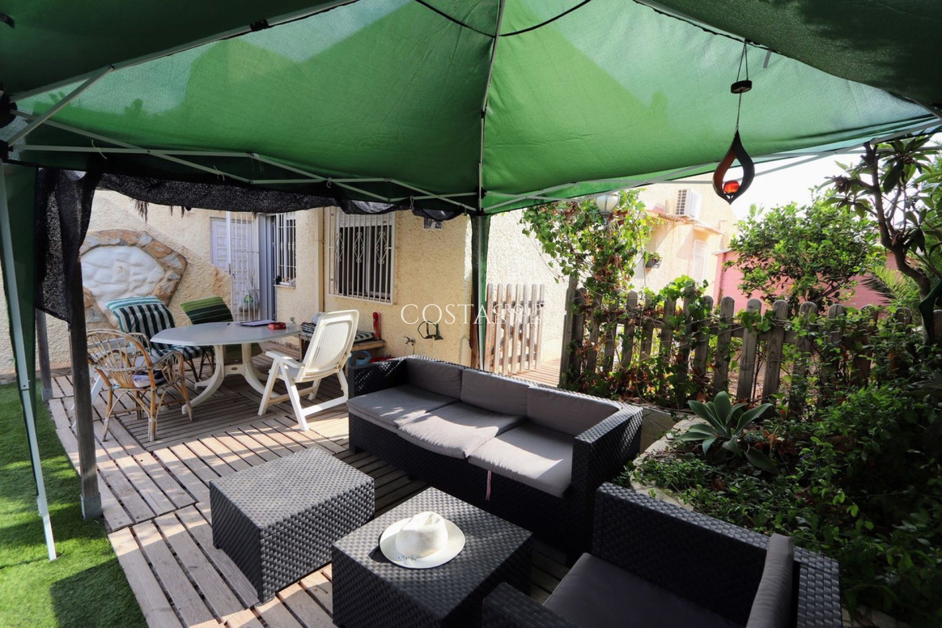 Resale - Villa -
Orihuela Costa - Los Balcones