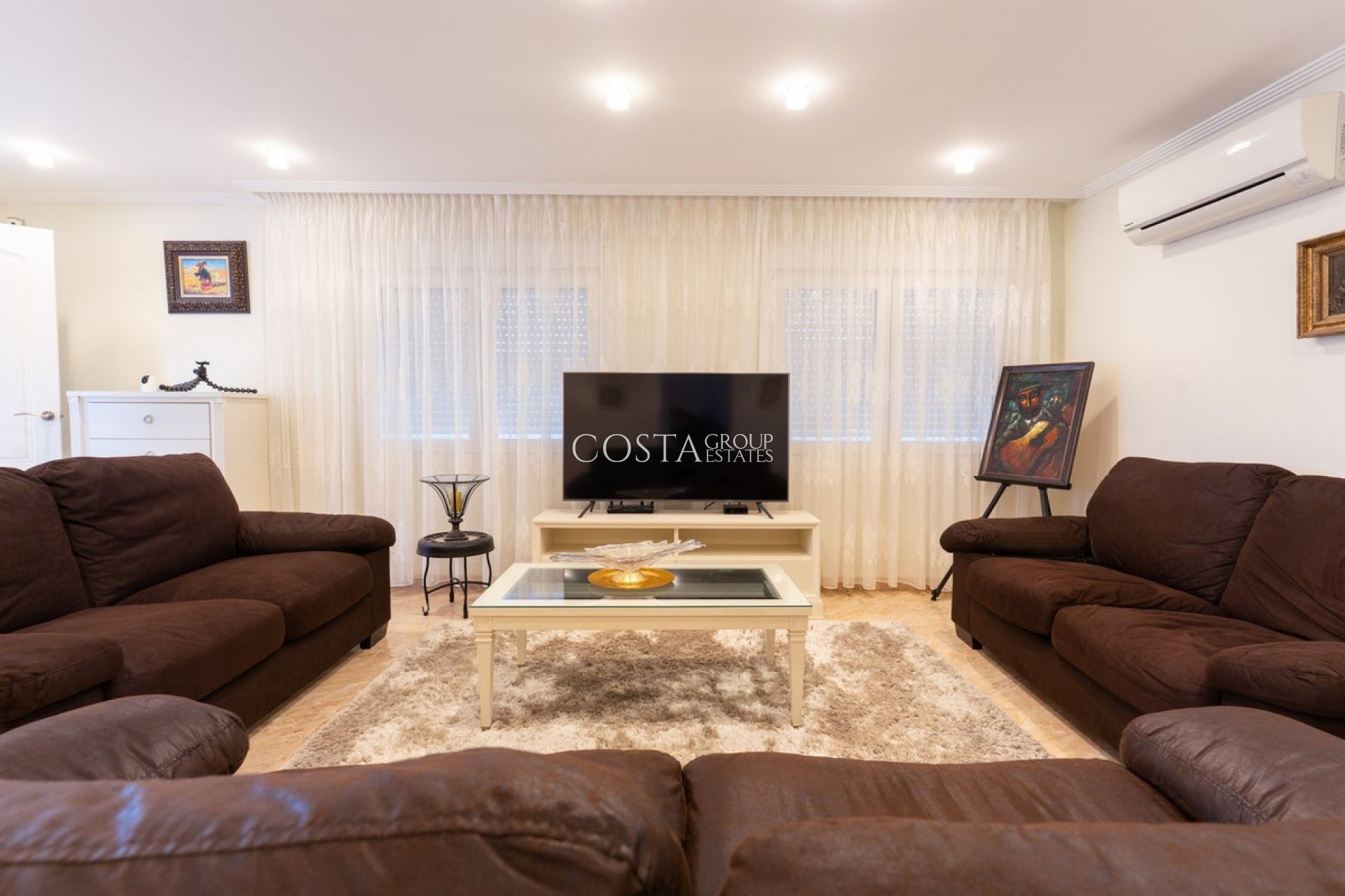 Resale - Villa -
Orihuela Costa - Los Balcones