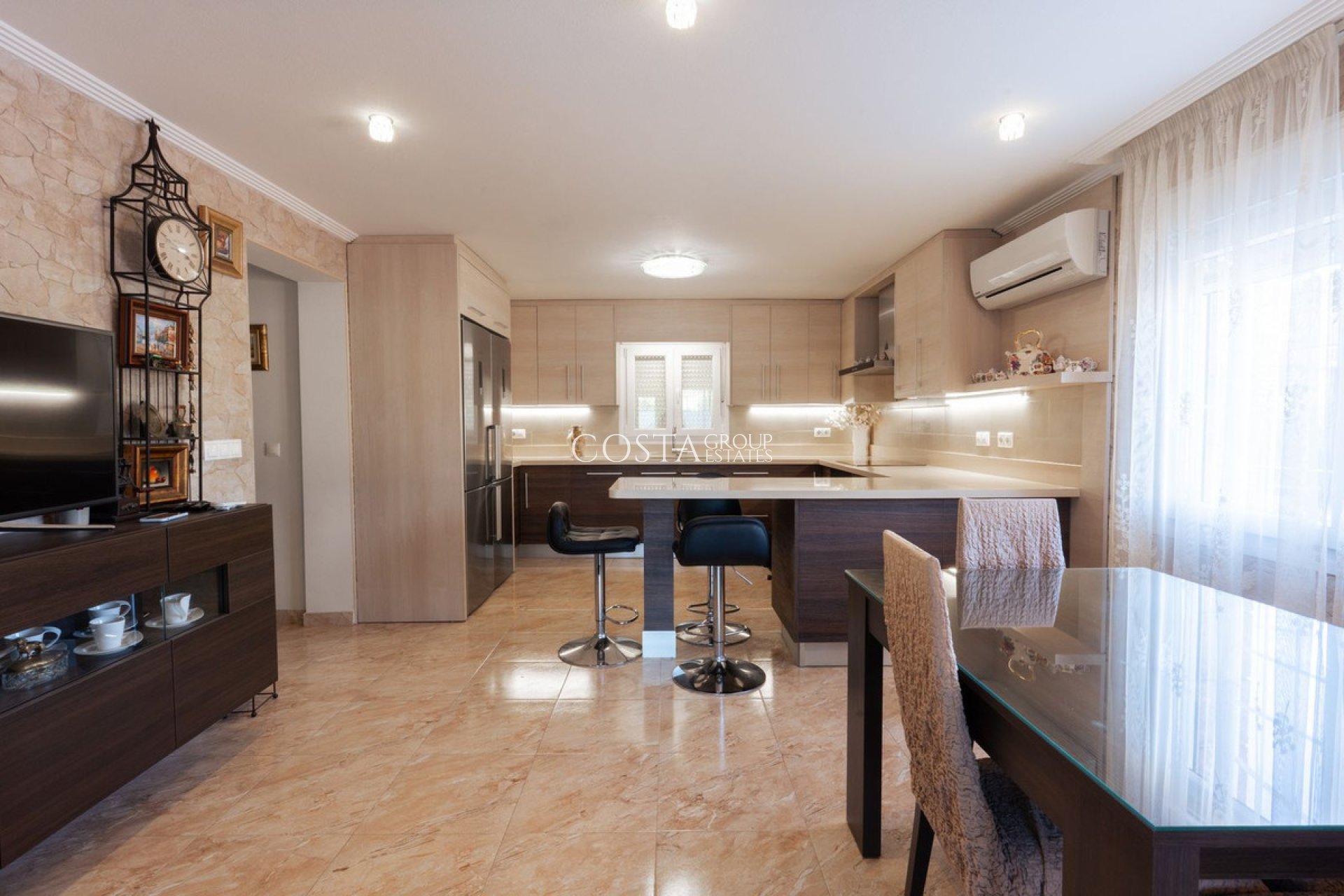 Resale - Villa -
Orihuela Costa - Los Balcones