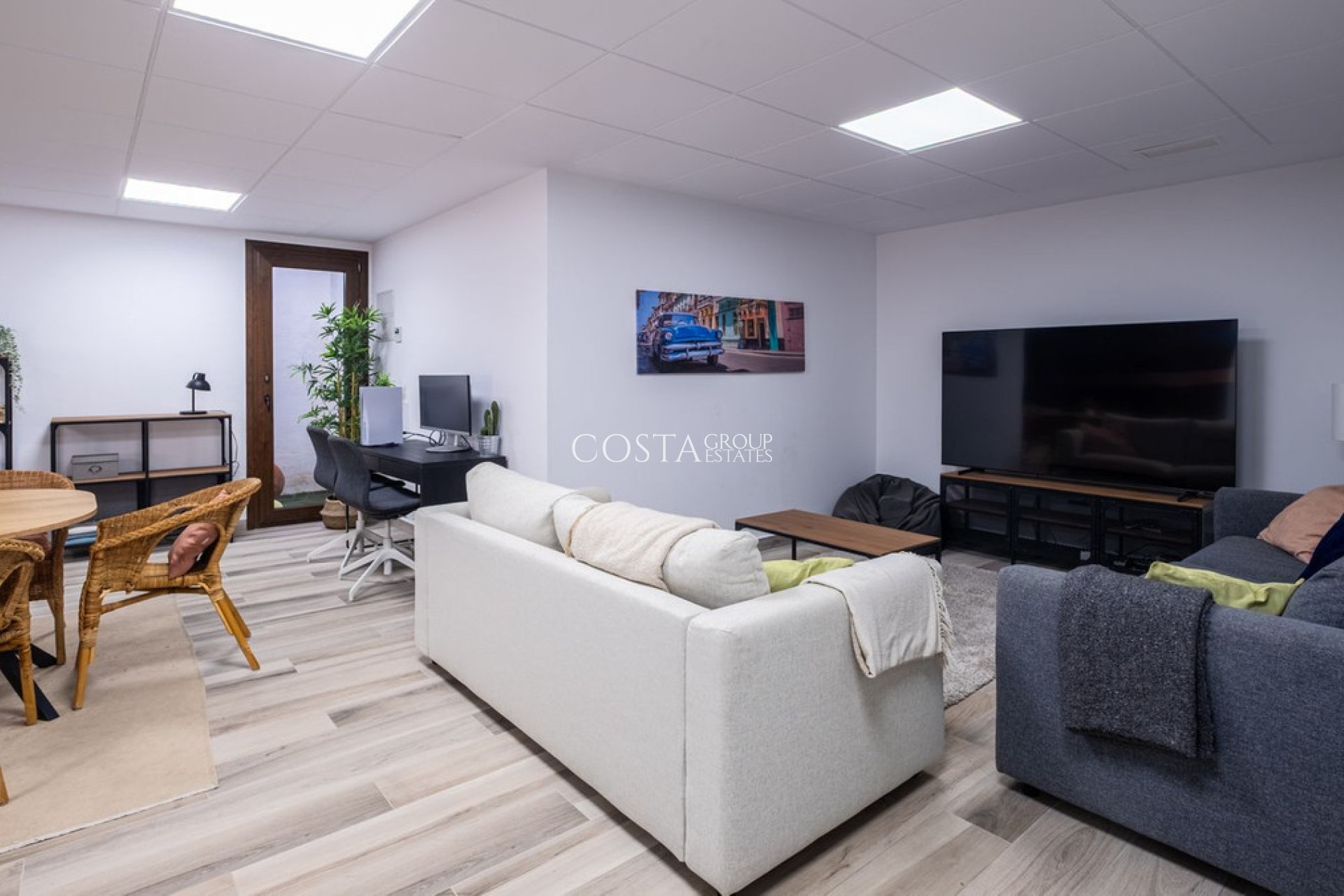 Resale - Villa -
Orihuela Costa - Los Balcones