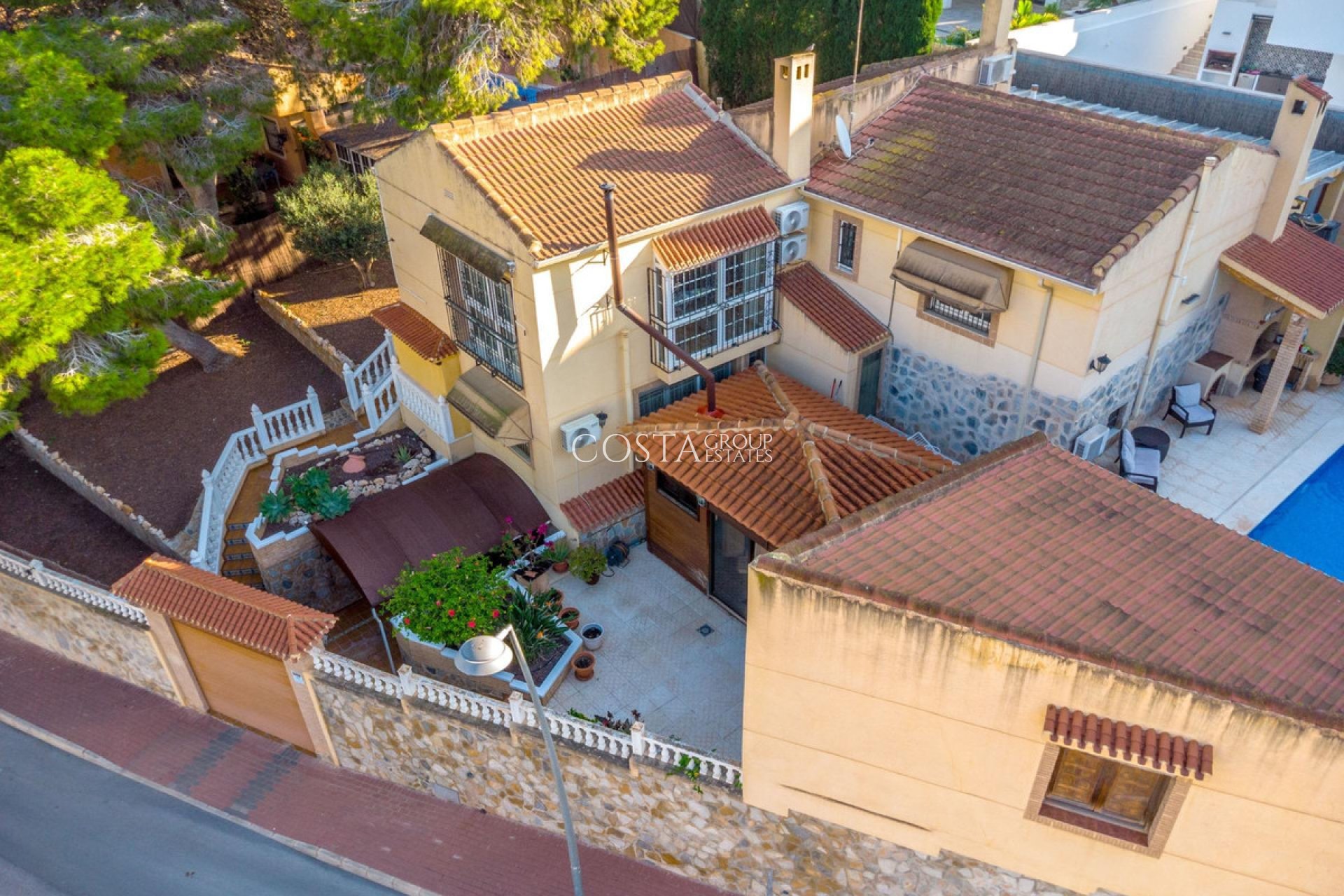 Resale - Villa -
Orihuela Costa - Los Balcones