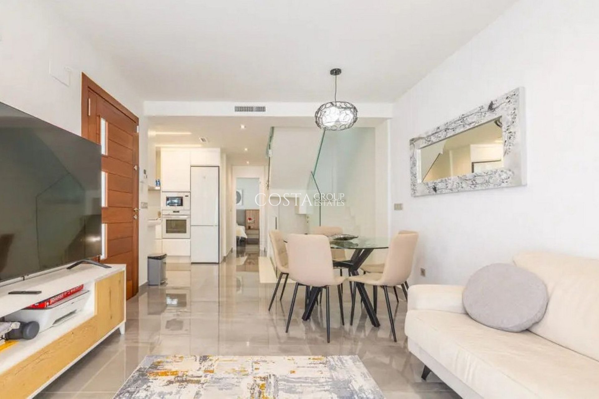 Resale - Villa -
Orihuela Costa - Los Balcones