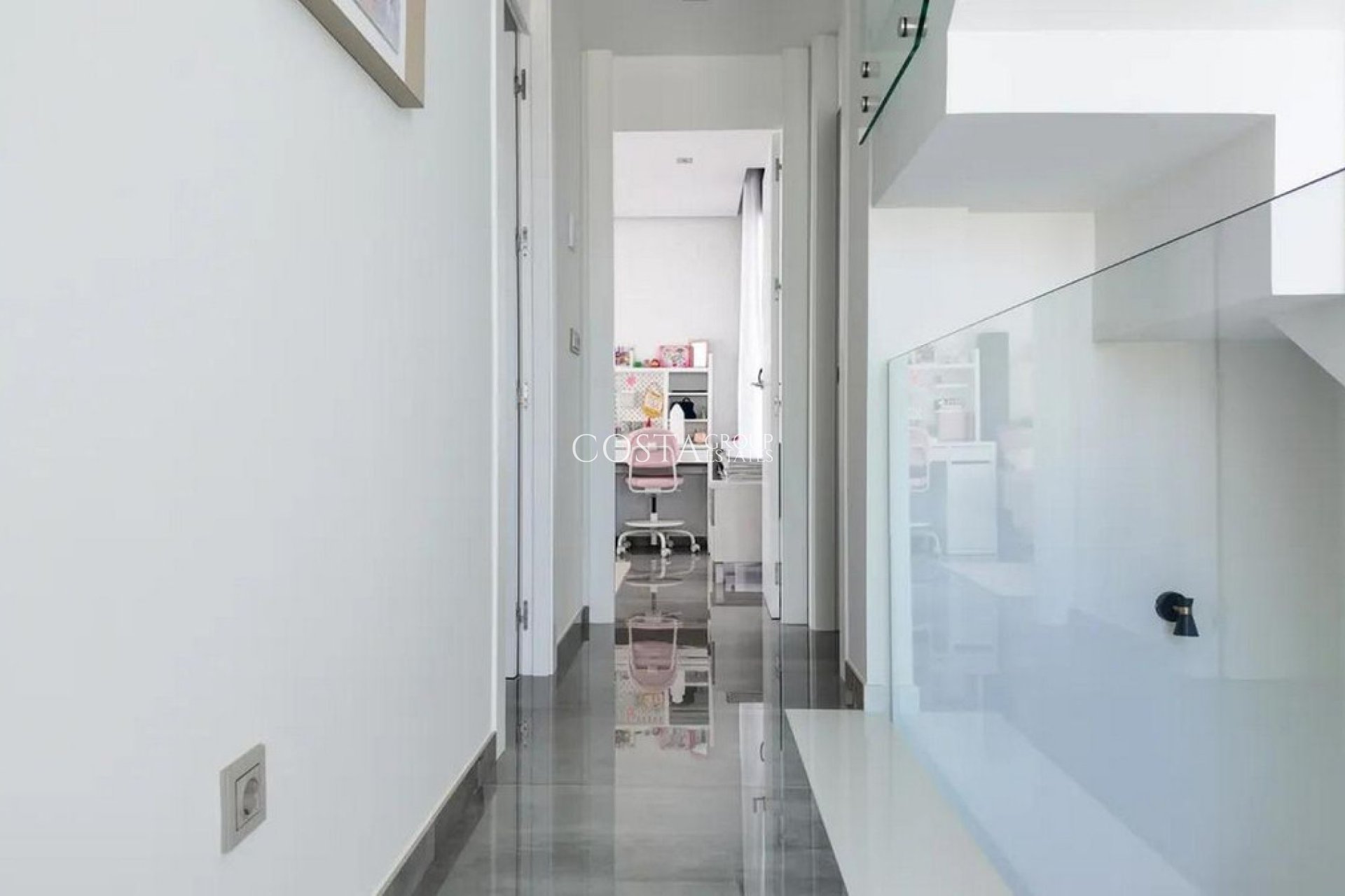 Resale - Villa -
Orihuela Costa - Los Balcones