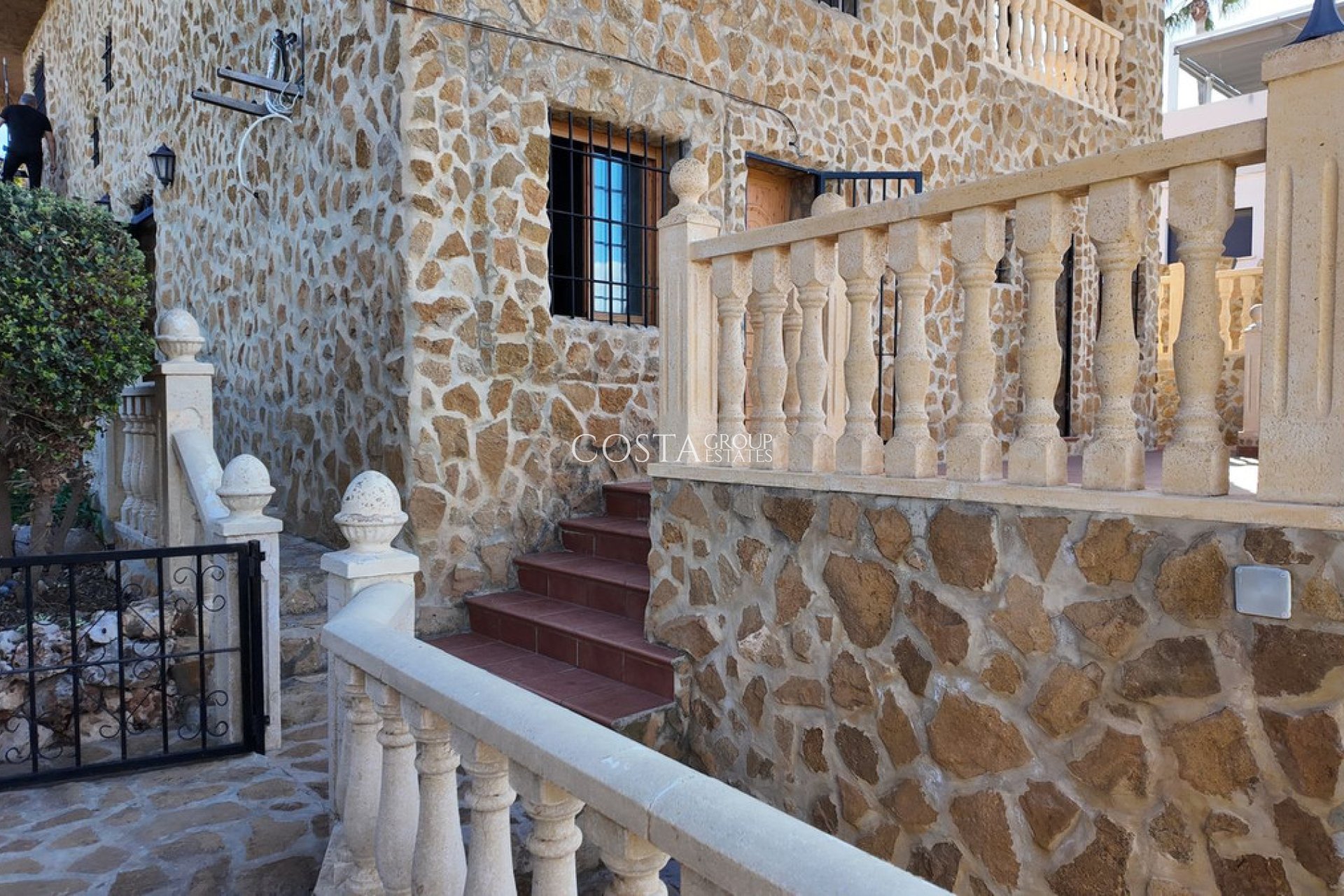 Resale - Villa -
Orihuela Costa - Los Balcones