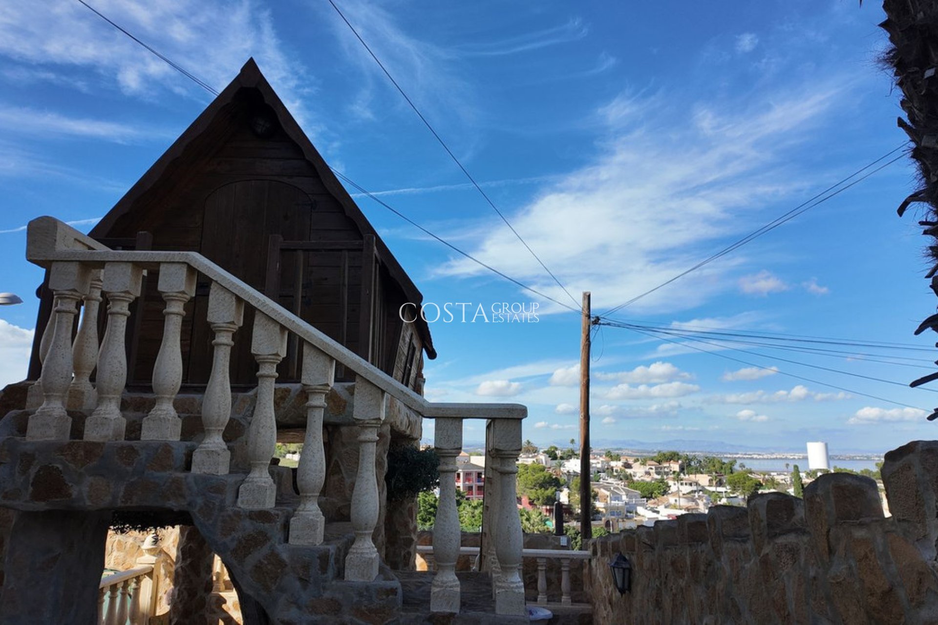 Resale - Villa -
Orihuela Costa - Los Balcones