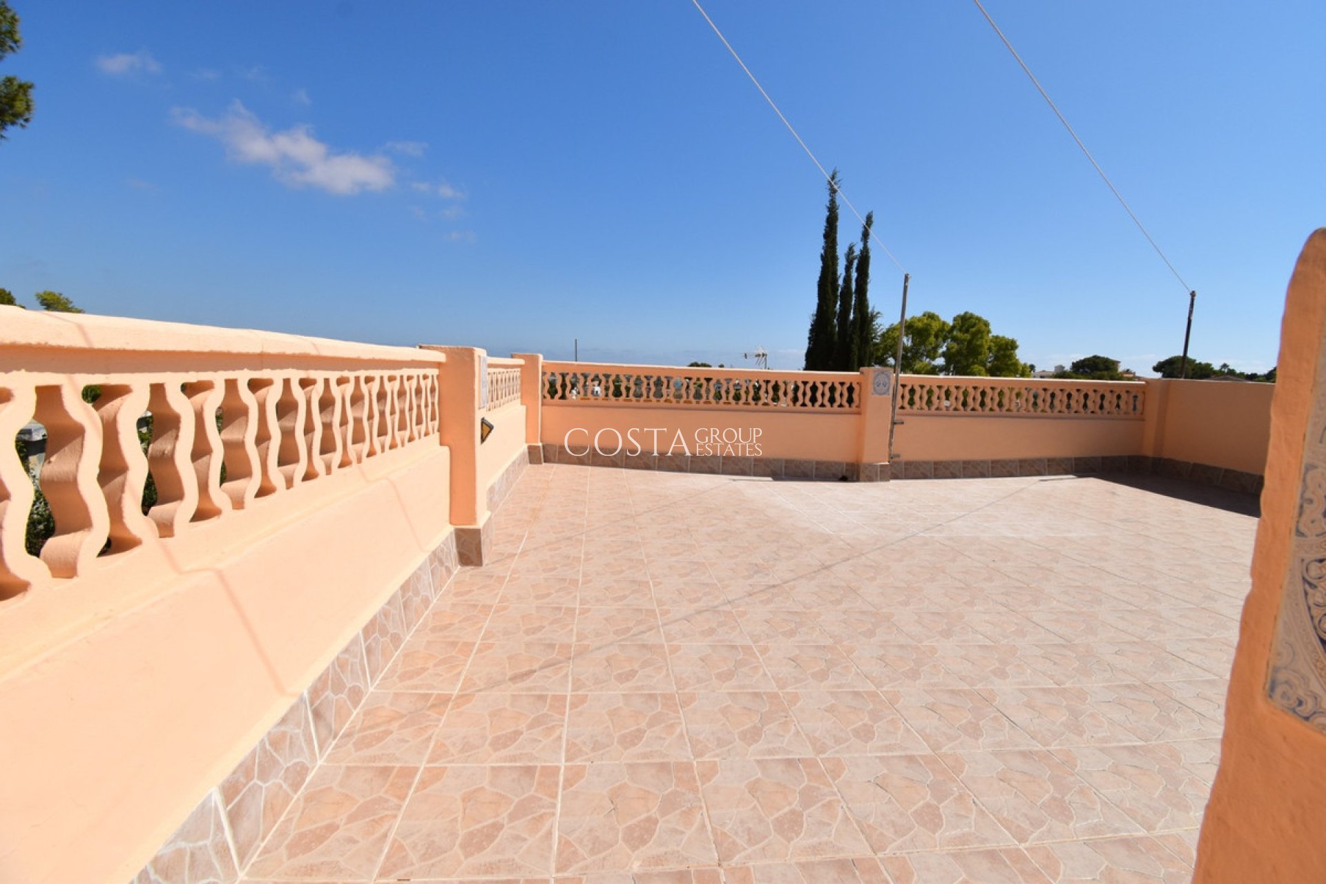 Resale - Villa -
Orihuela Costa - Los Balcones