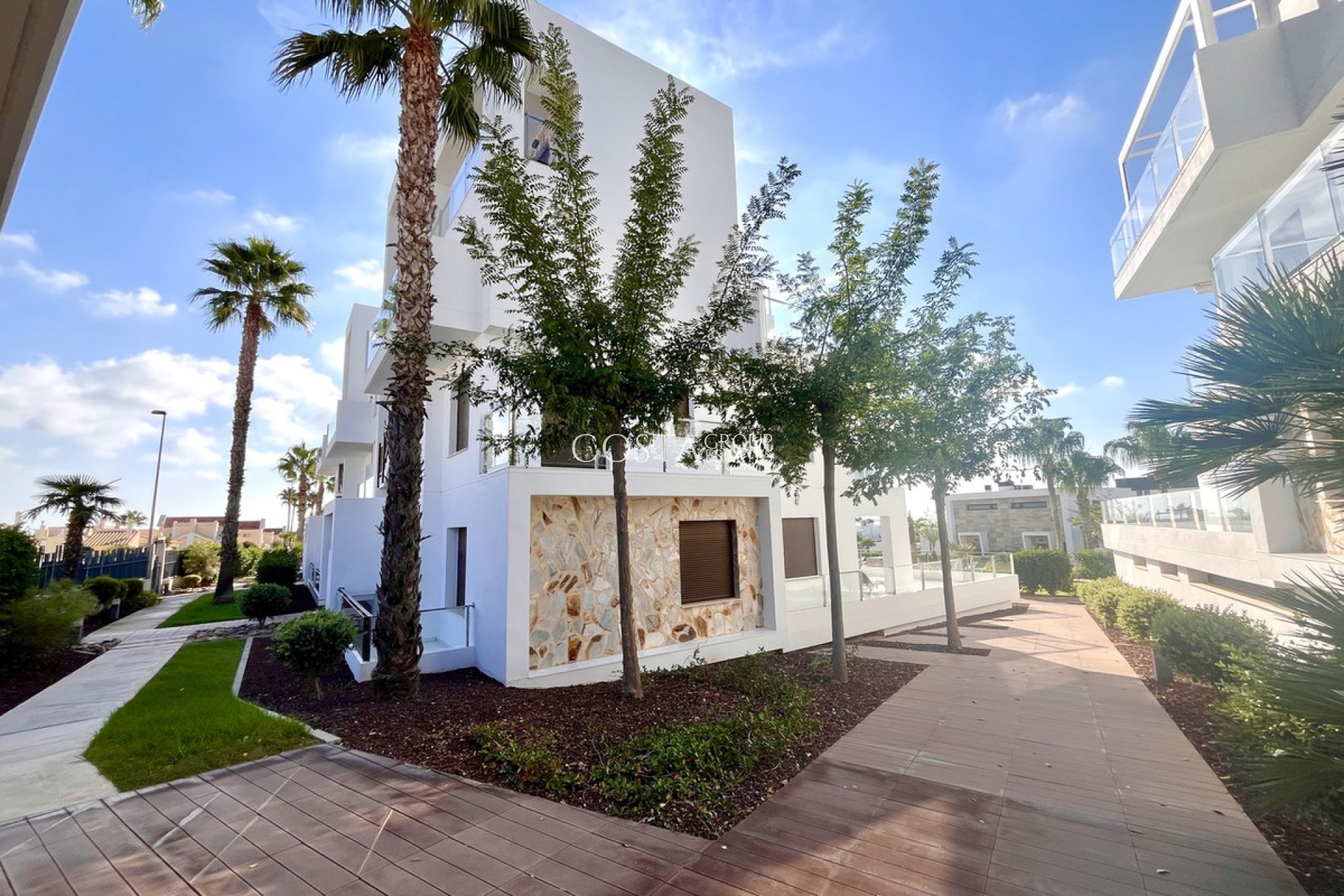 Resale - Villa -
Orihuela Costa - Los Dolses