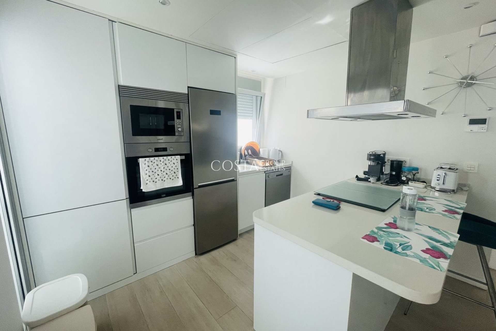 Resale - Villa -
Orihuela Costa - Los Dolses