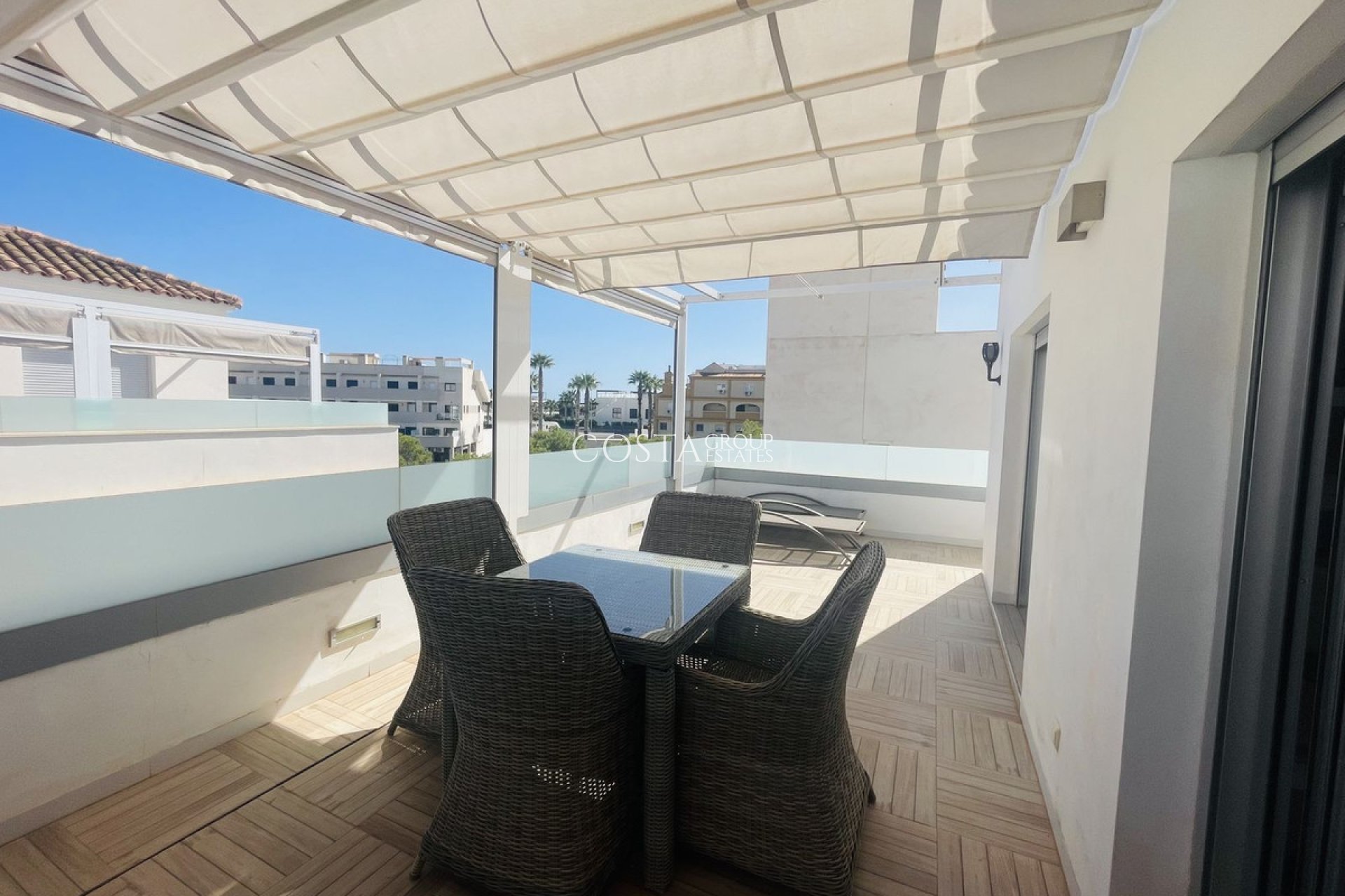 Resale - Villa -
Orihuela Costa - Los Dolses