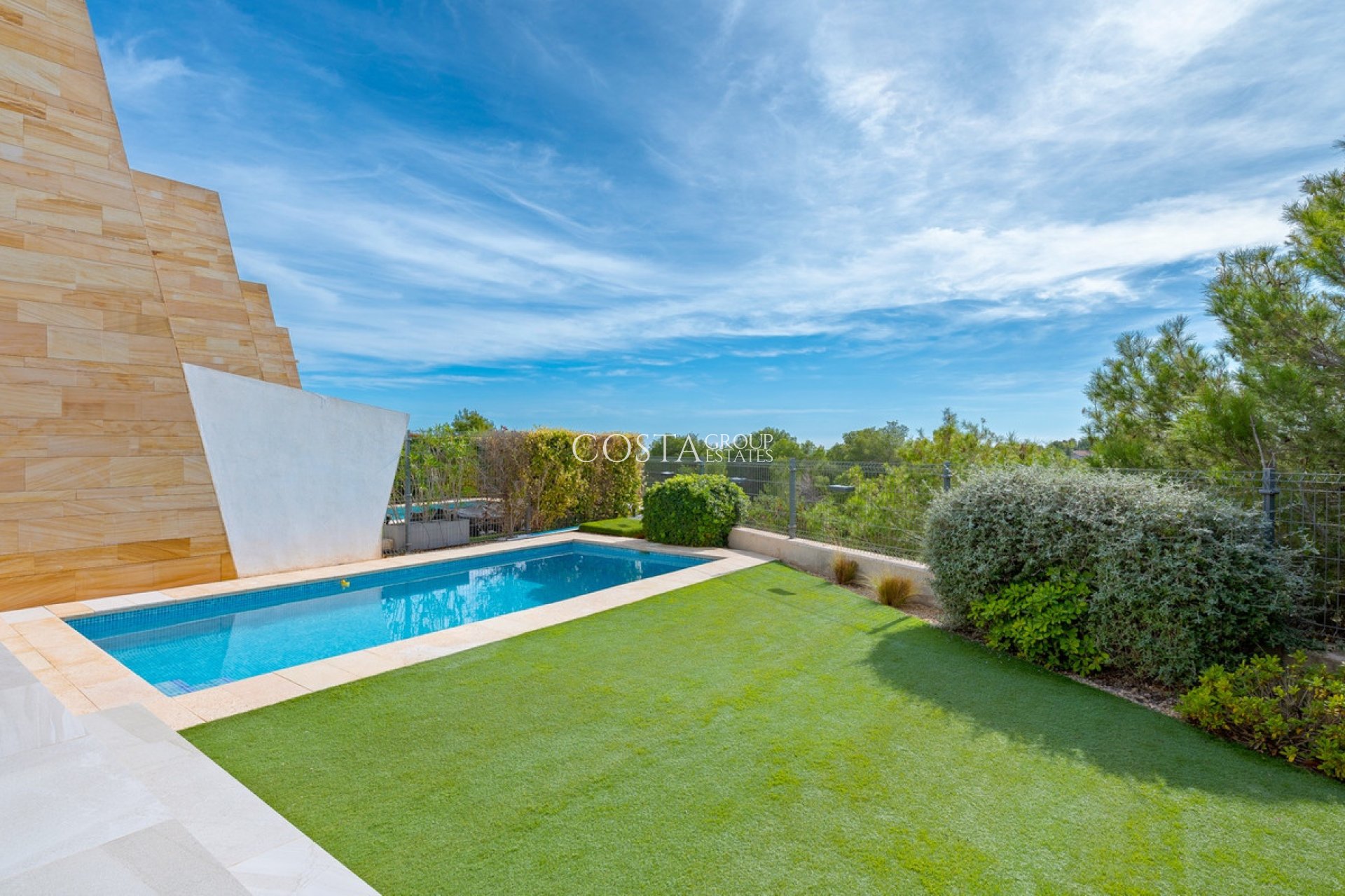 Resale - Villa -
Orihuela Costa - Los Dolses