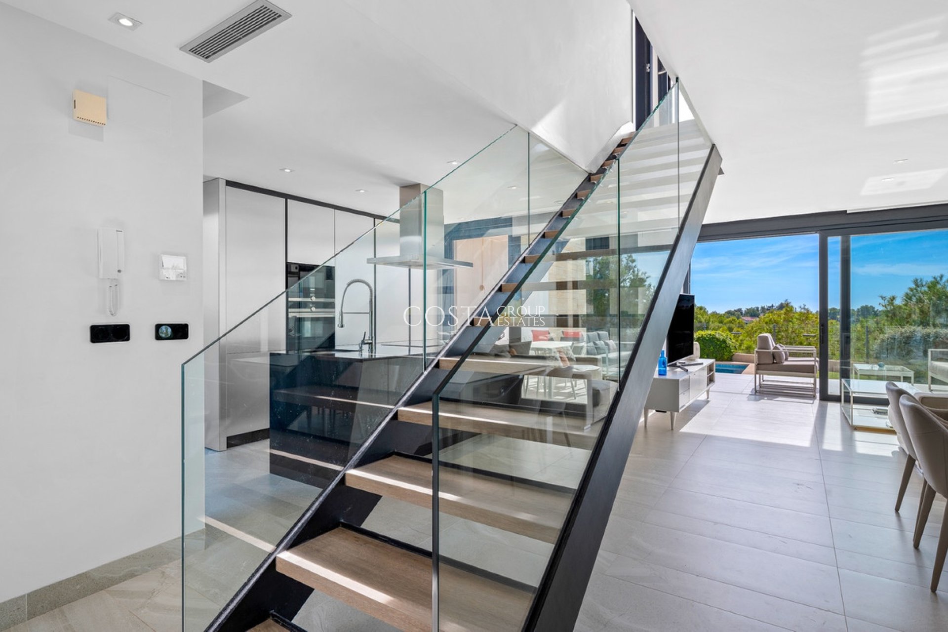 Resale - Villa -
Orihuela Costa - Los Dolses