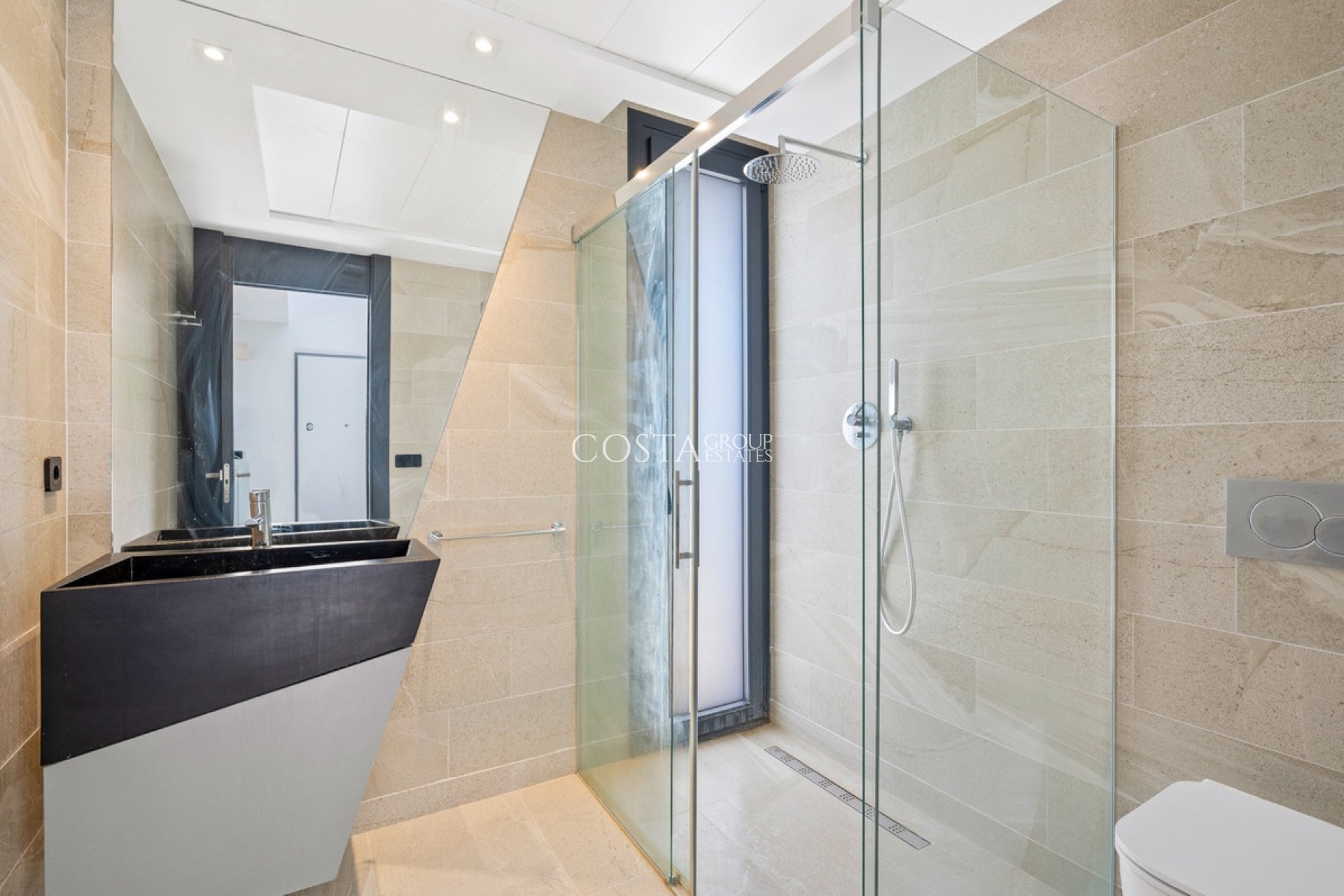 Resale - Villa -
Orihuela Costa - Los Dolses