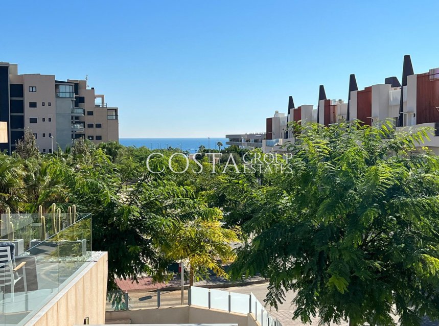 Resale - Villa -
Orihuela Costa - Mil Palmeras