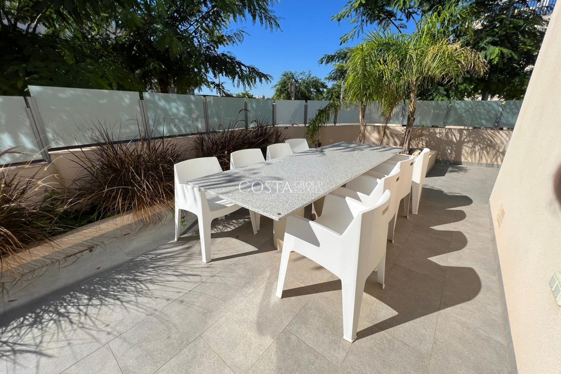 Resale - Villa -
Orihuela Costa - Mil Palmeras