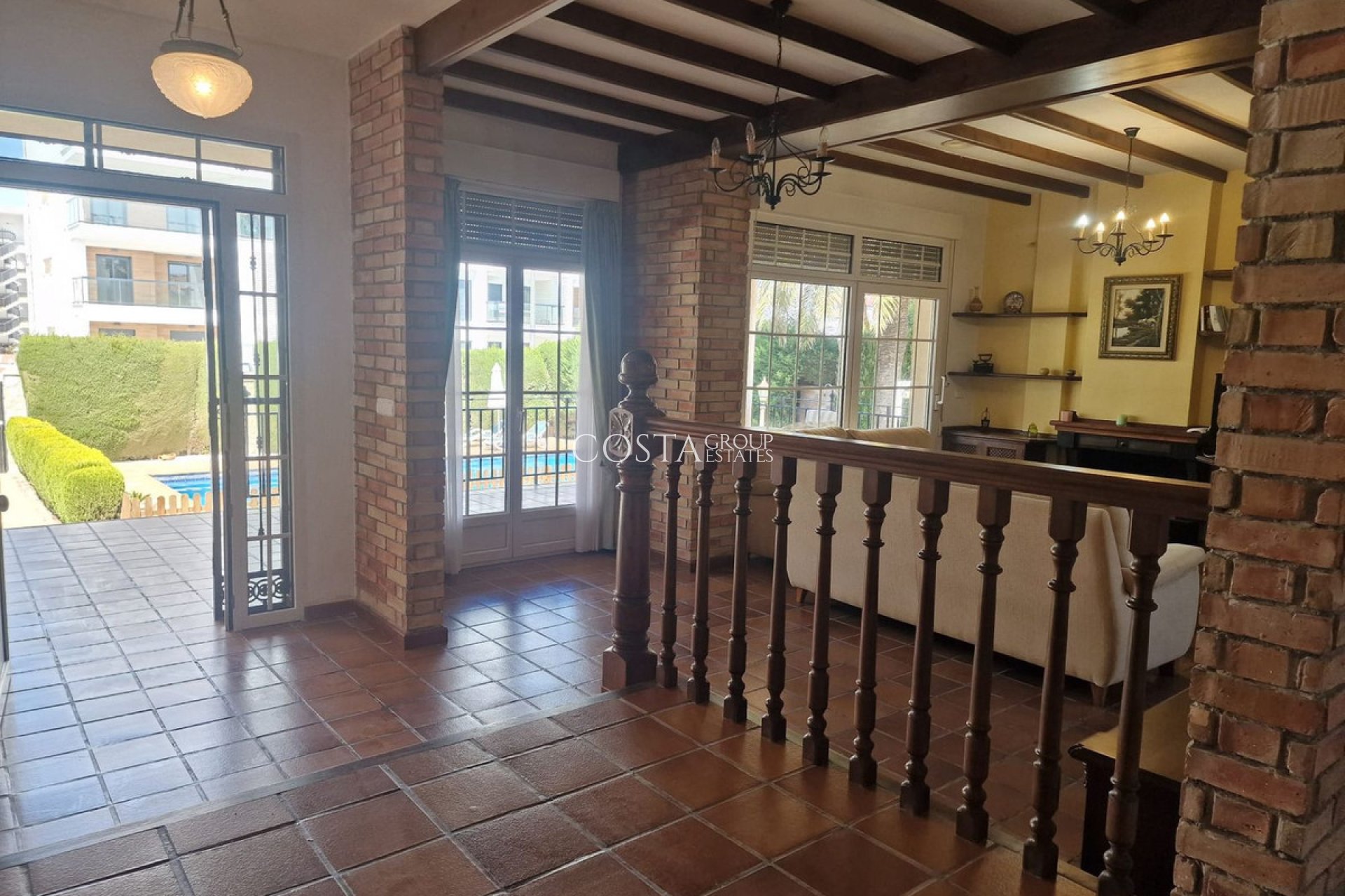 Resale - Villa -
Orihuela Costa - Mil Palmeras